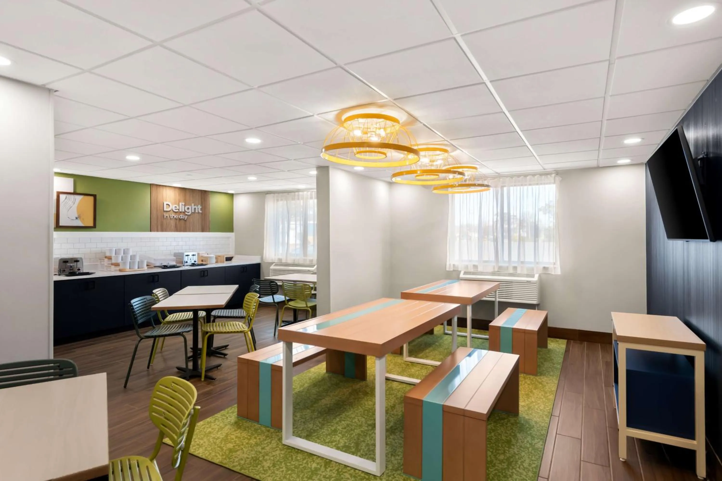 Breakfast in Spark by Hilton Norfolk