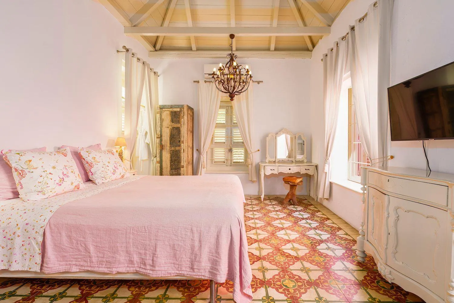 Bed in Villa Tokara