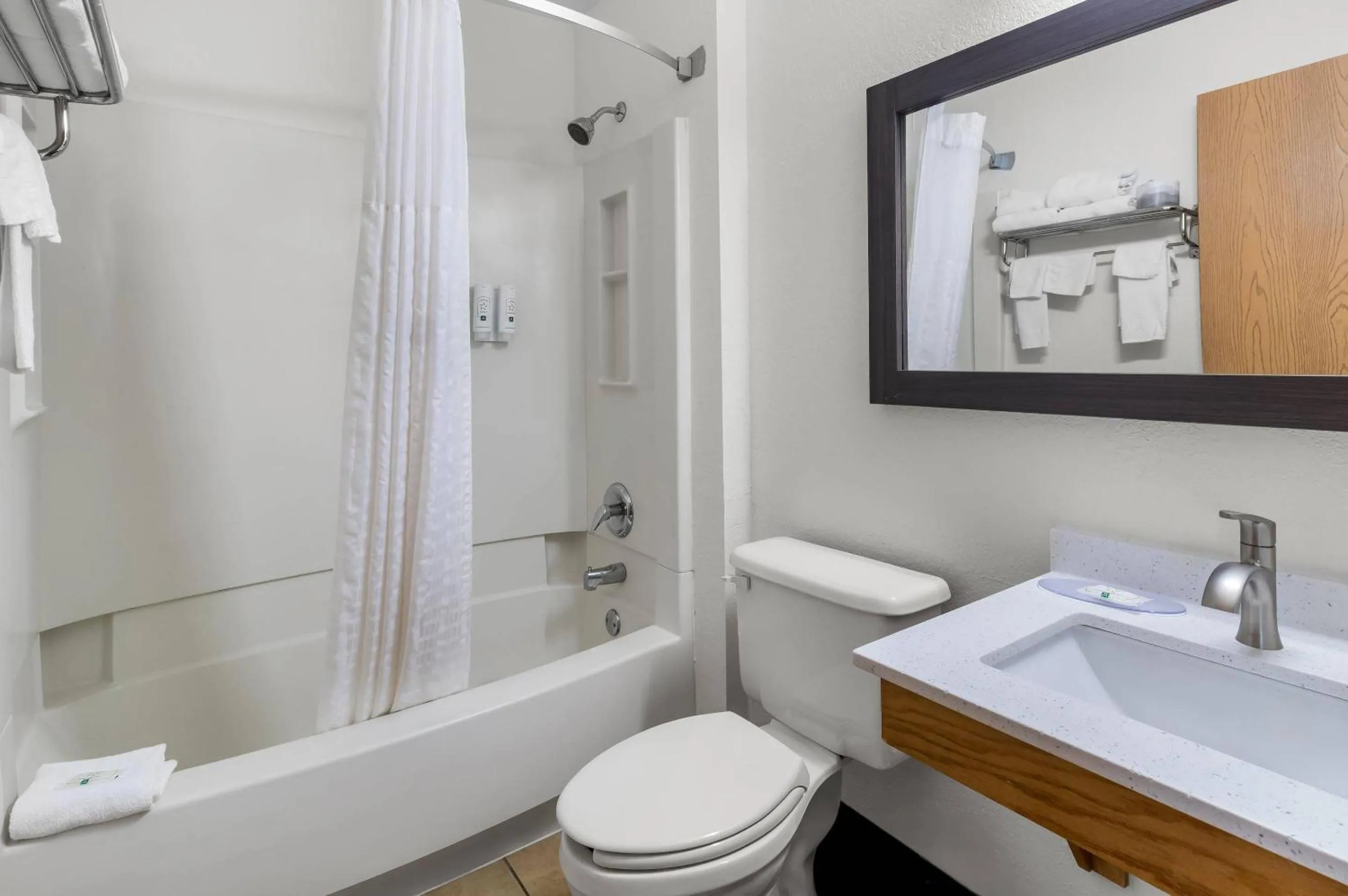 Bedroom in Quality Inn Johnstown