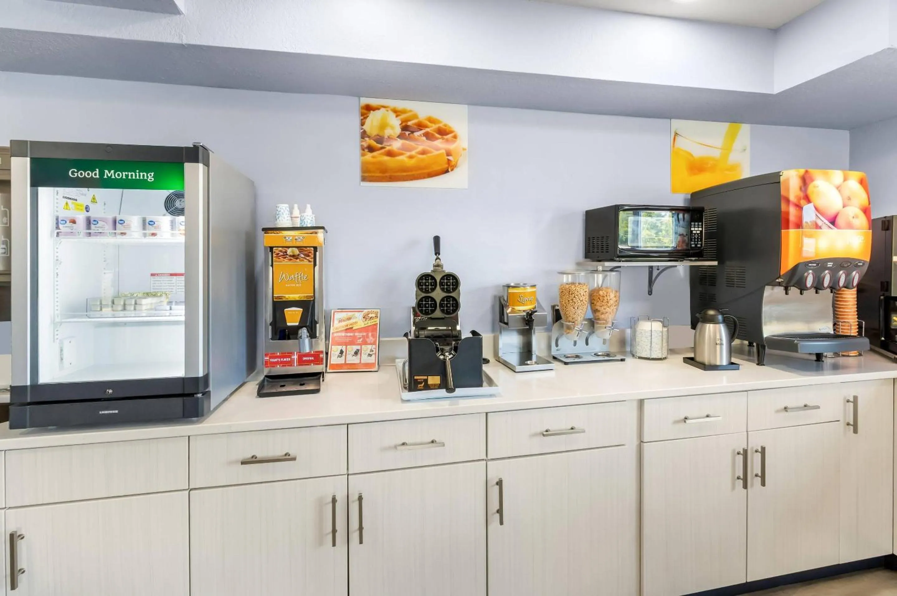 Breakfast in Quality Inn Johnstown