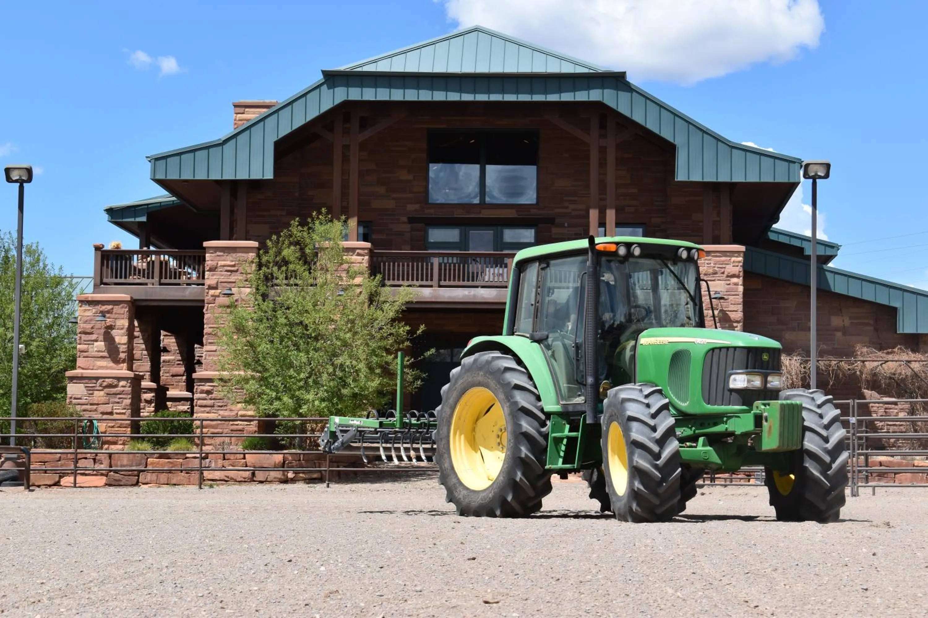 Property building in Cougar Ridge Resort