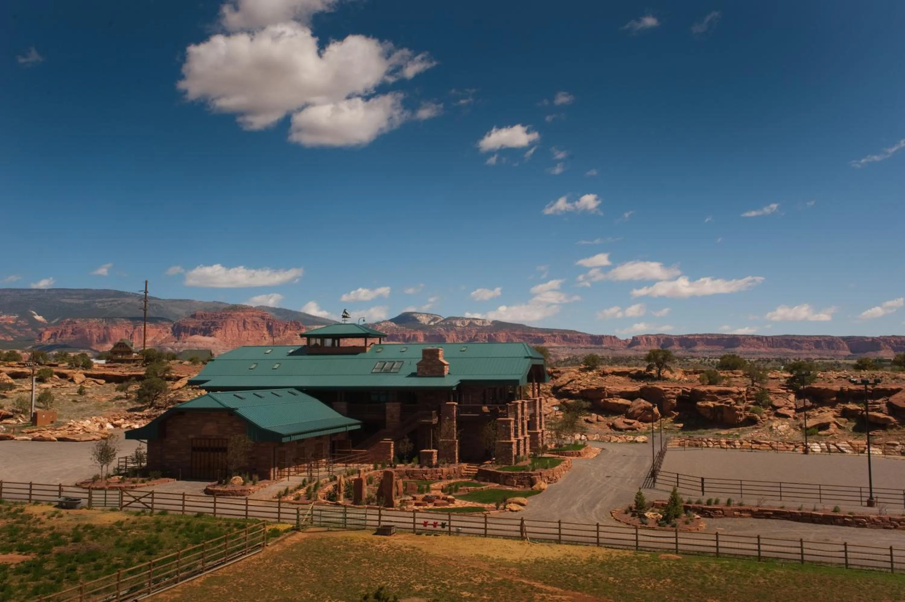 Property building in Cougar Ridge Resort
