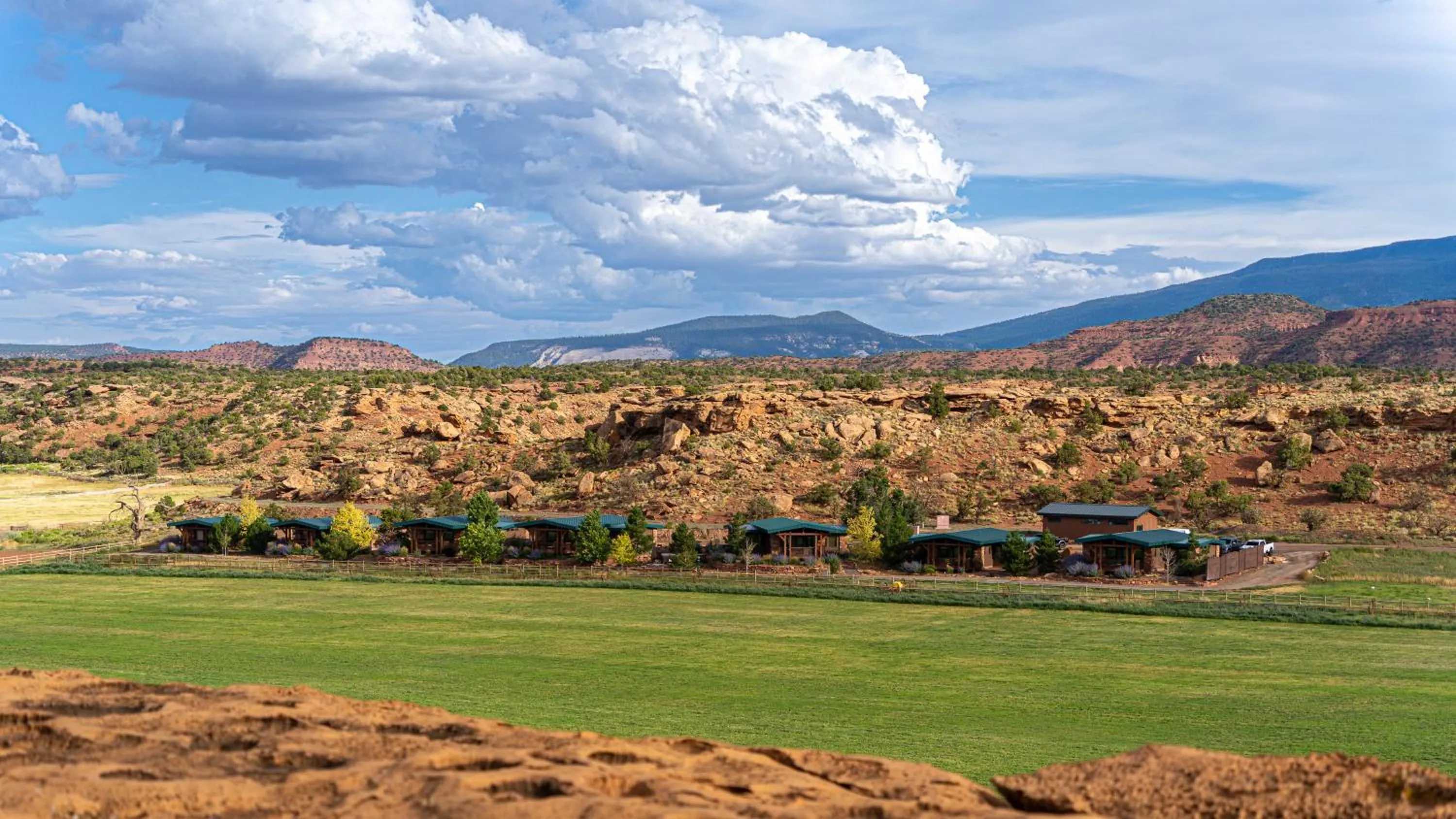 Mountain view in Cougar Ridge Resort