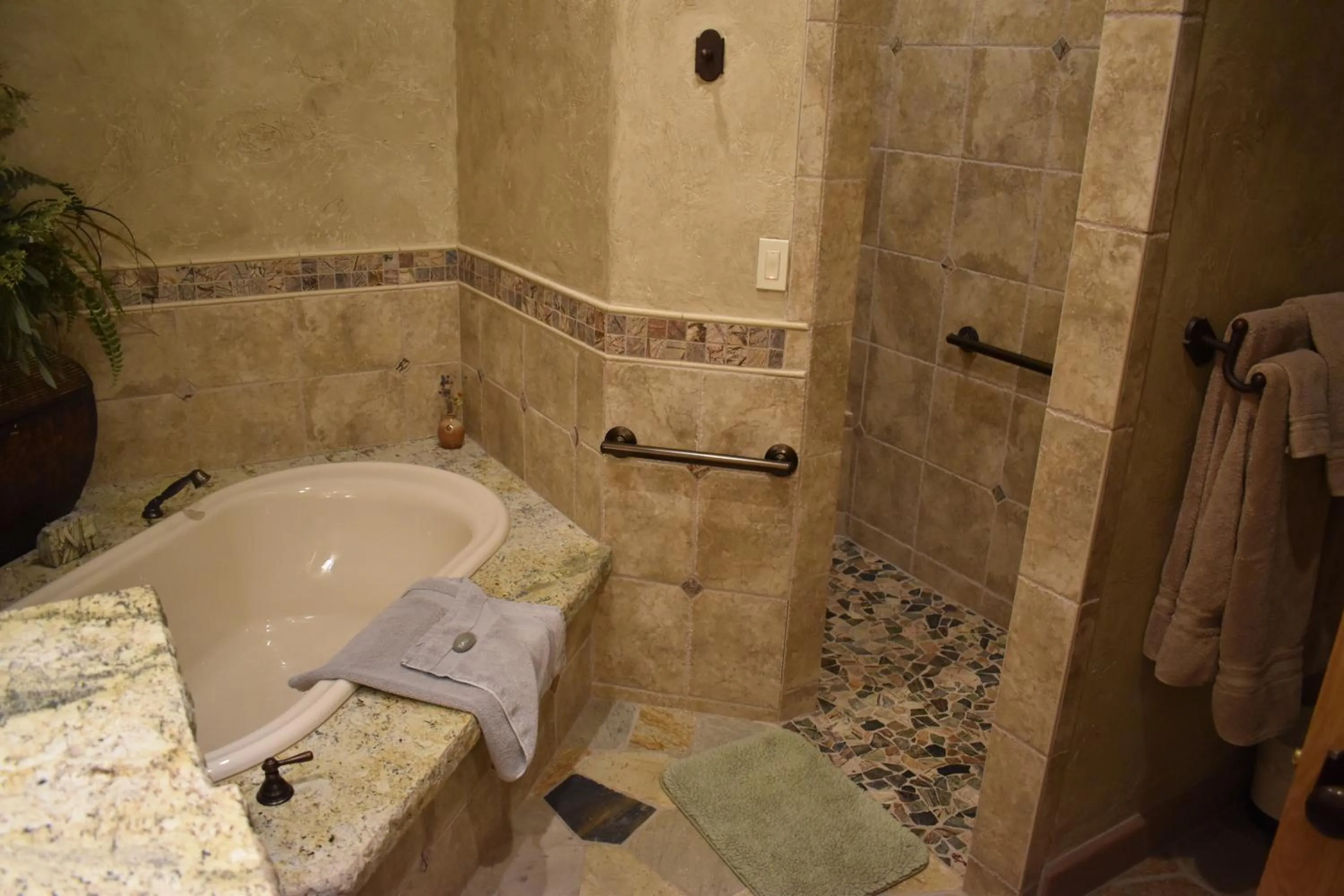 Bathroom in Cougar Ridge Resort