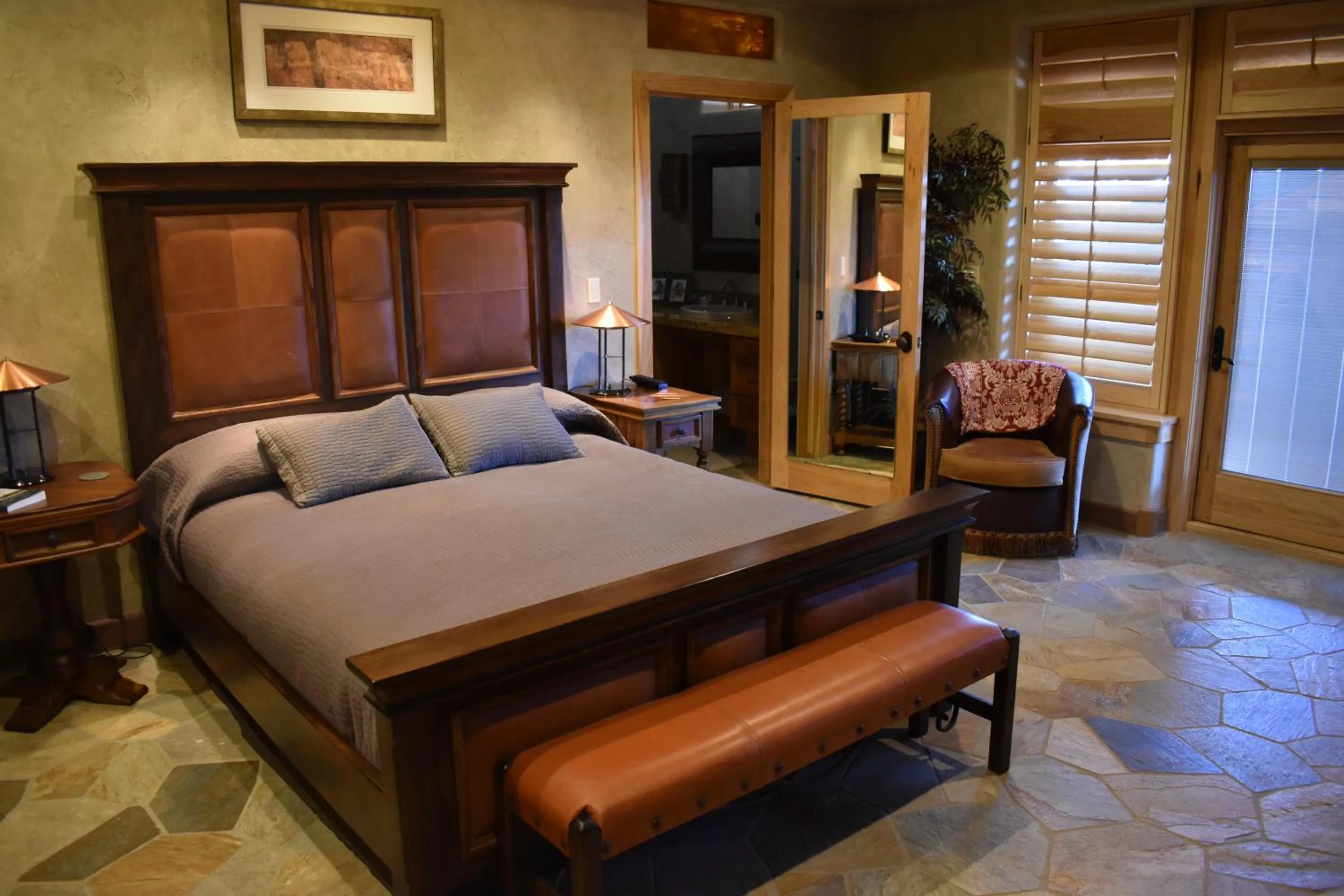 Bedroom in Cougar Ridge Resort