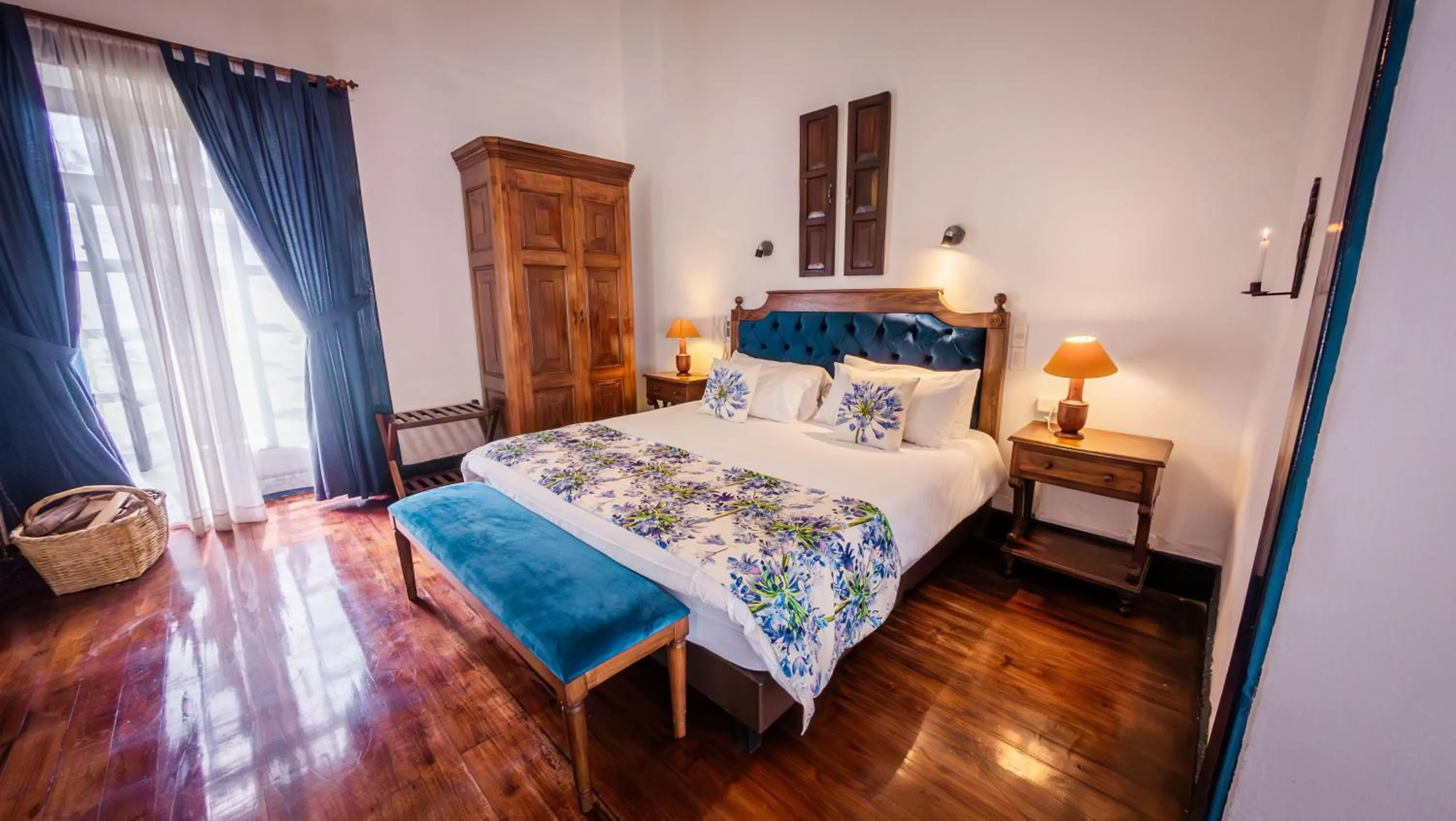 Bed in Hostería Hacienda Pinsaqui