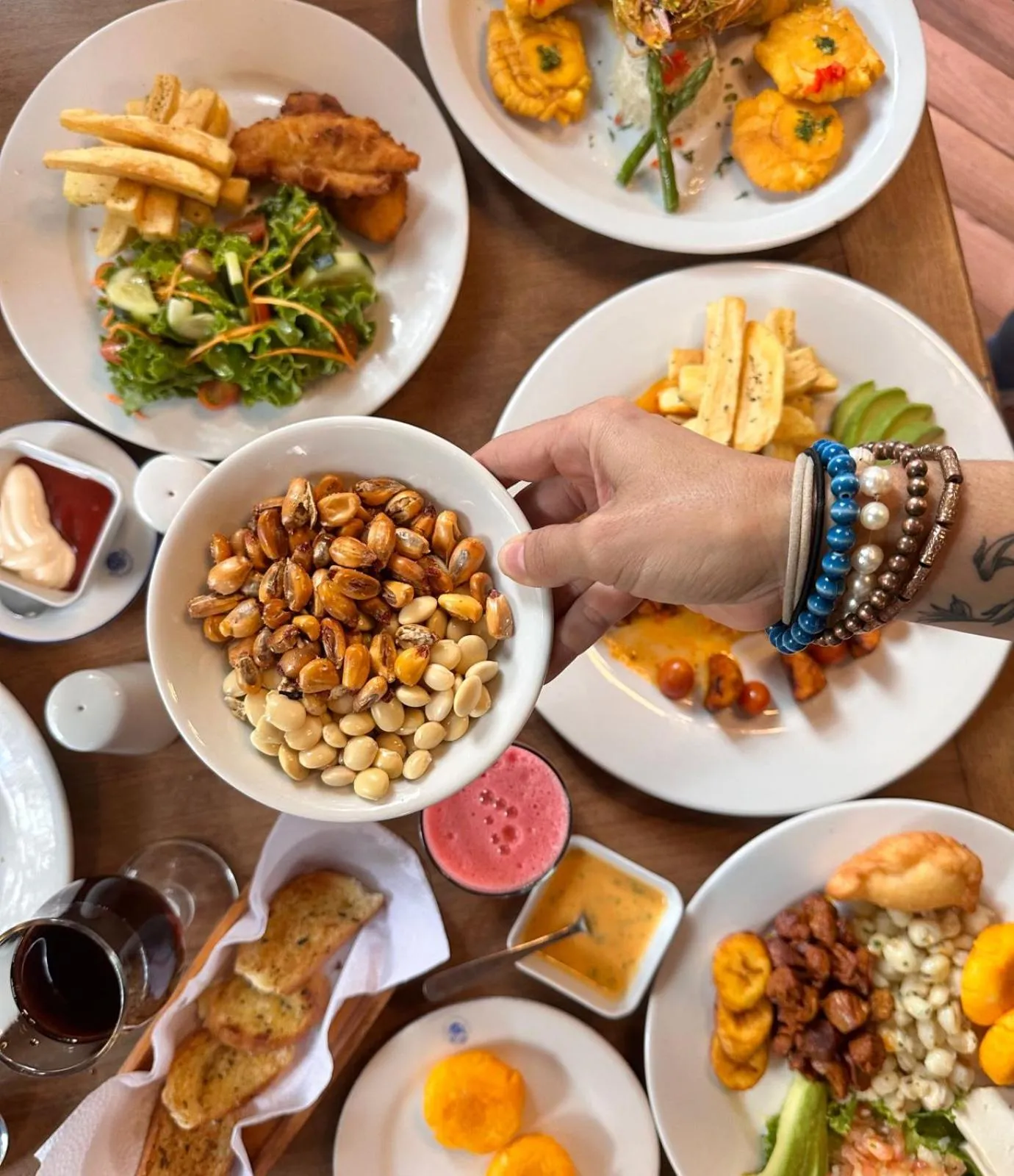 Food and drinks in Hostería Hacienda Pinsaqui