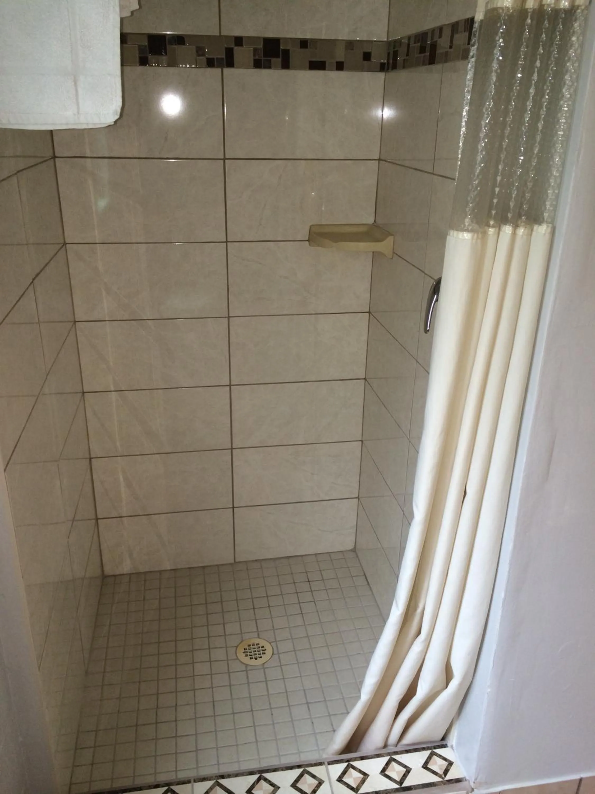 Shower, Bathroom in Travel Inn Redding