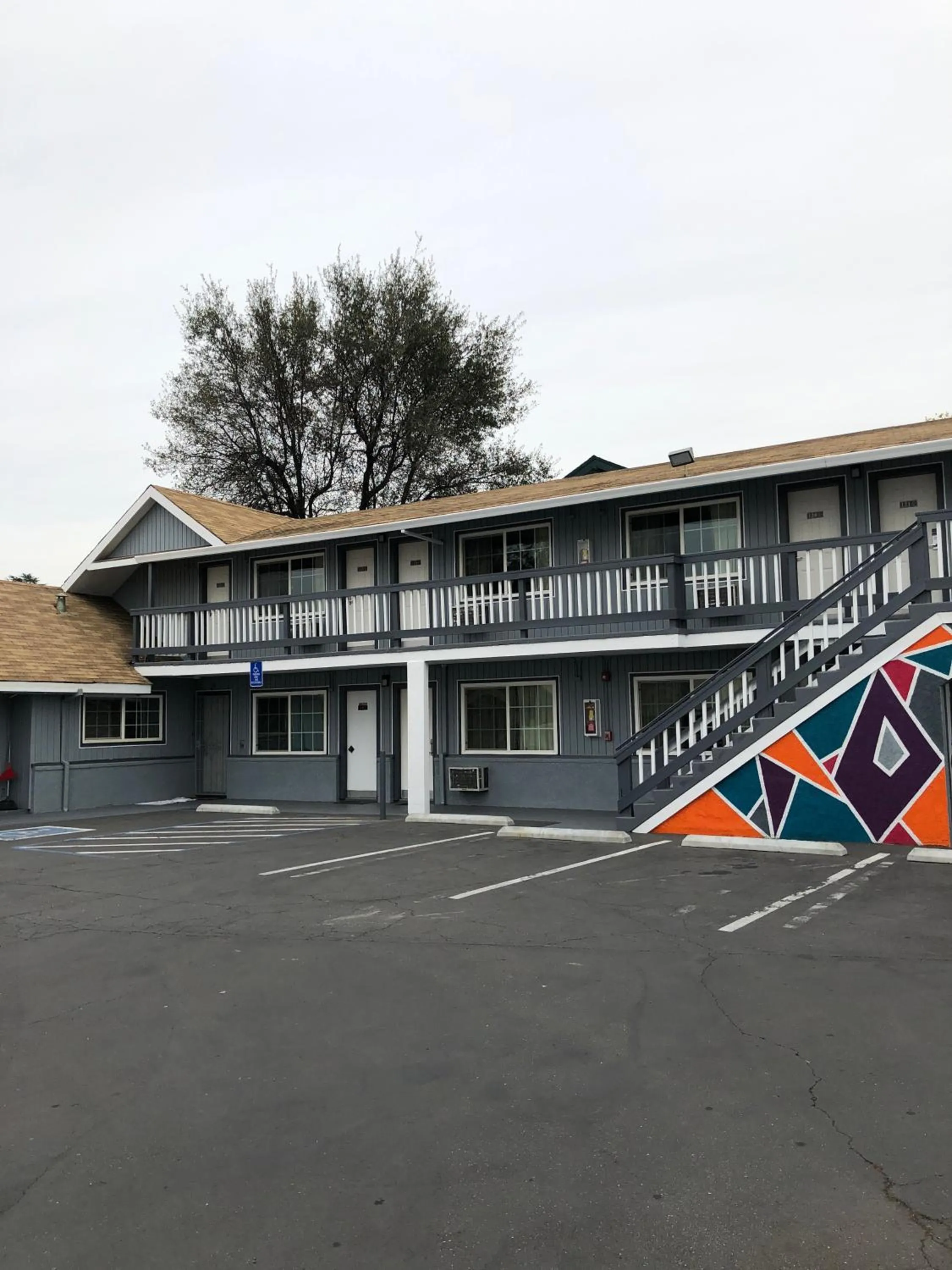 Property Building in Travel Inn Redding