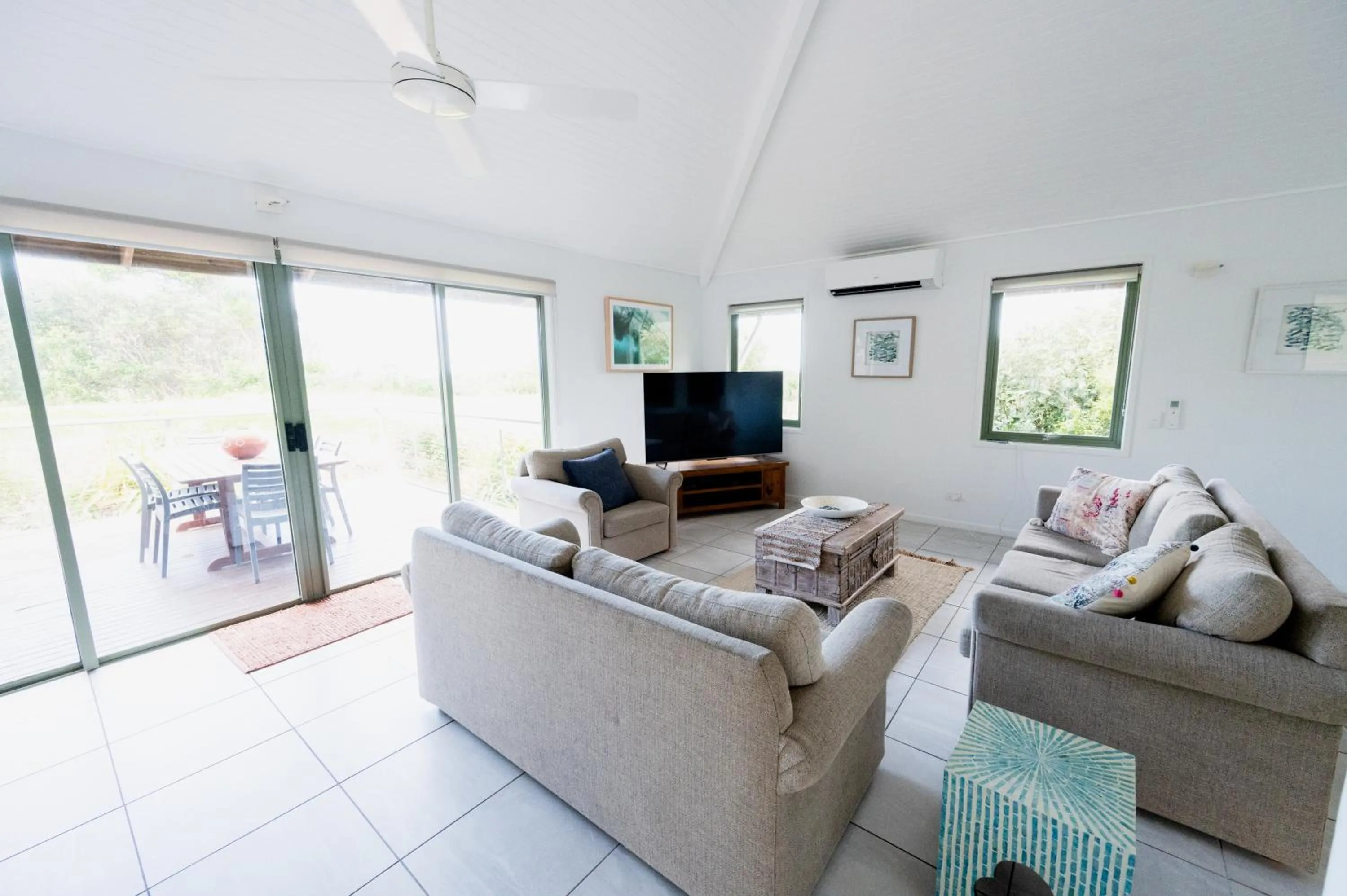 TV and multimedia in The Retreat Beach Houses