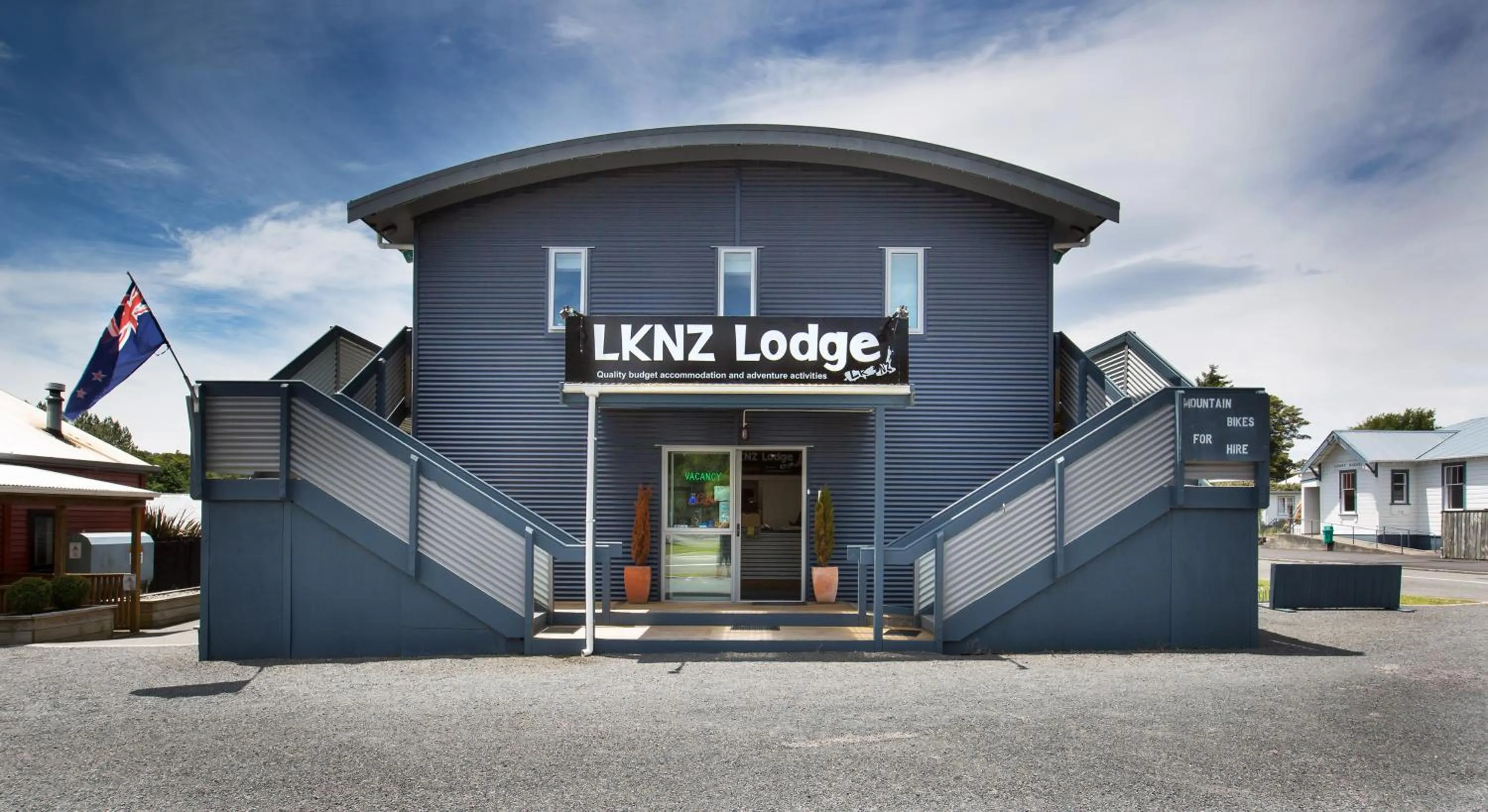 LKNZ Lodge & Cafe