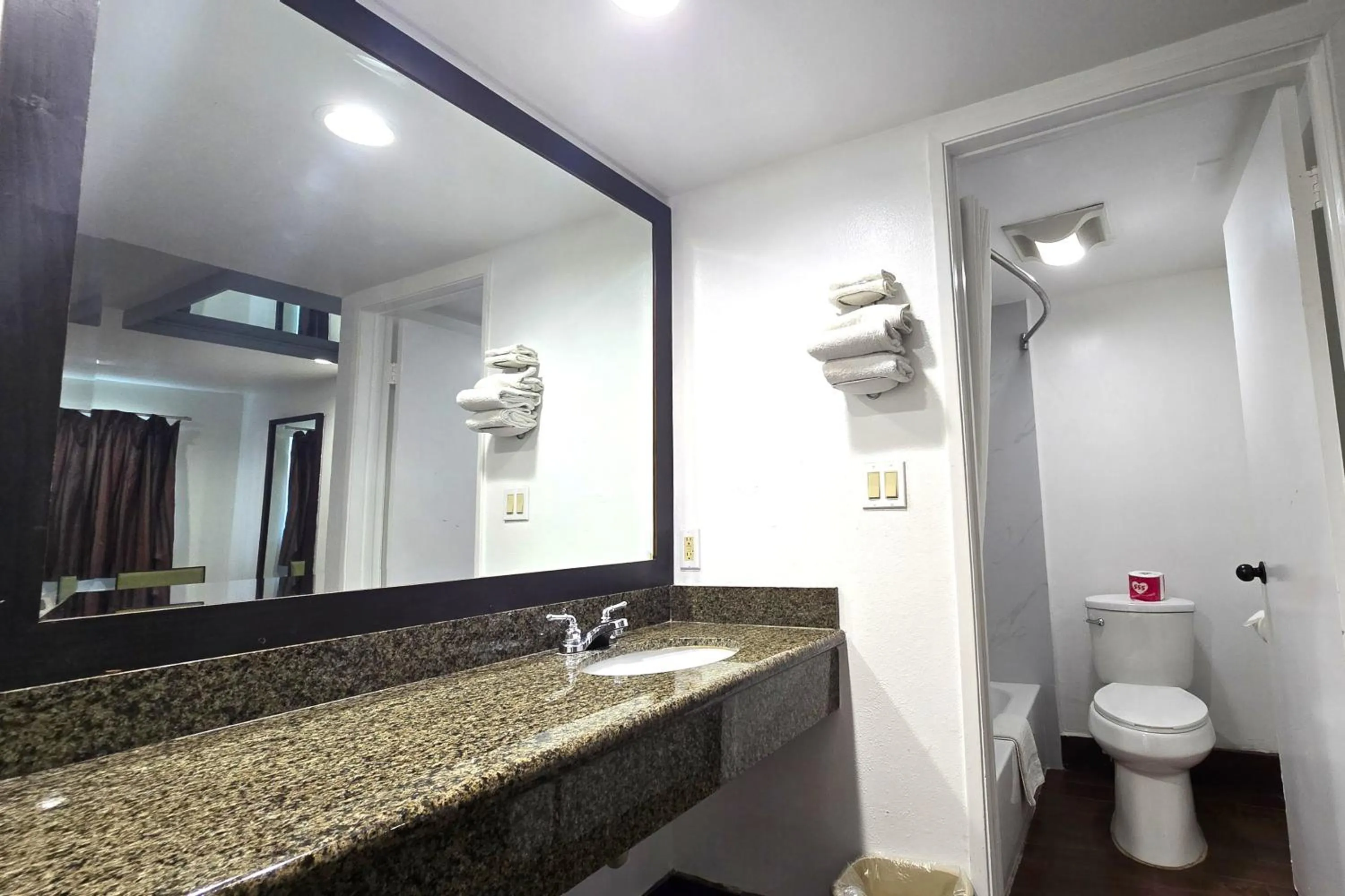 Bathroom in Century Motel Buena Park Anaheim CA 91