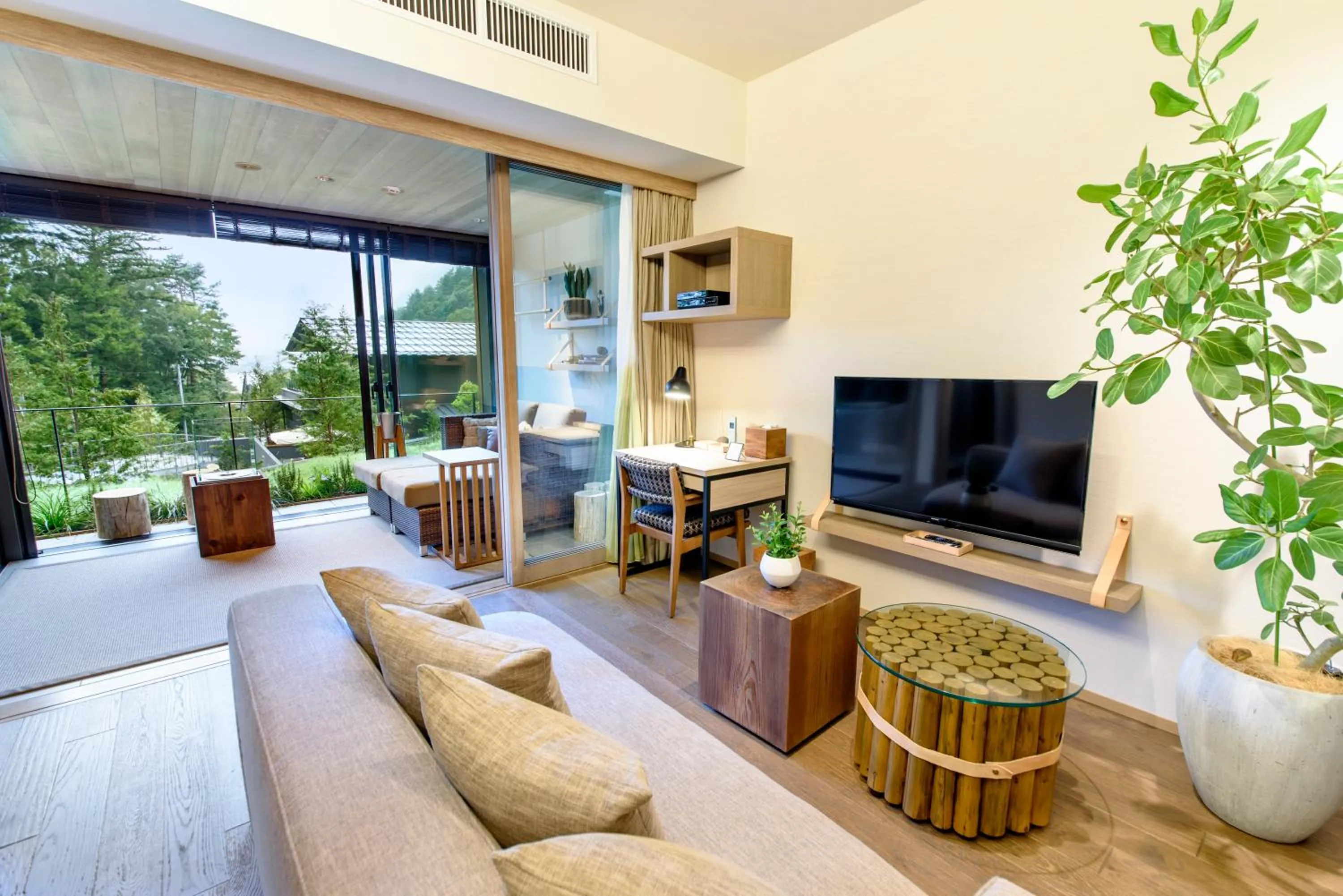 Photo of the whole room in Fufu Kawaguchiko