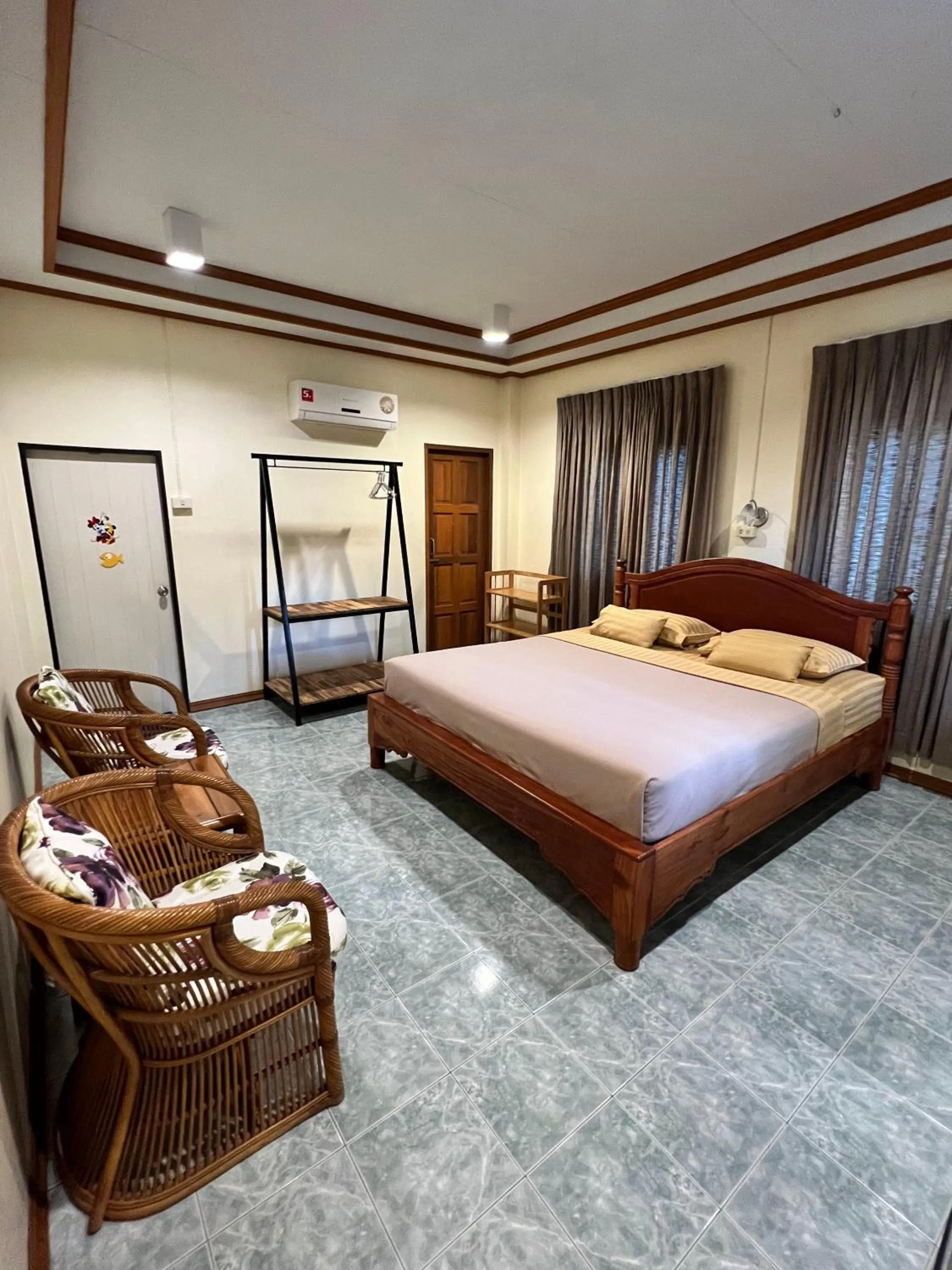 Bed in Sandee Bungalow