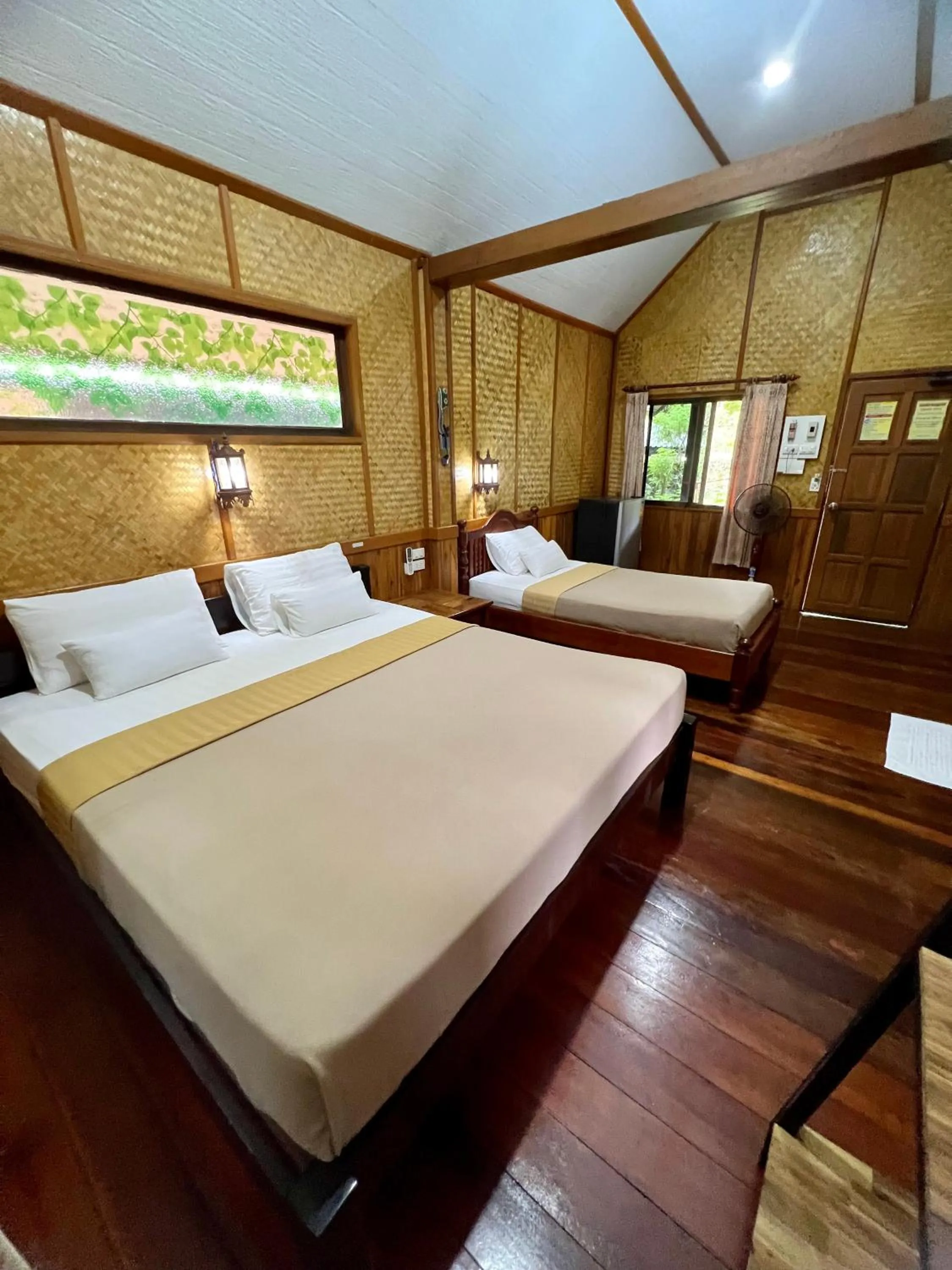 Bed in Sandee Bungalow