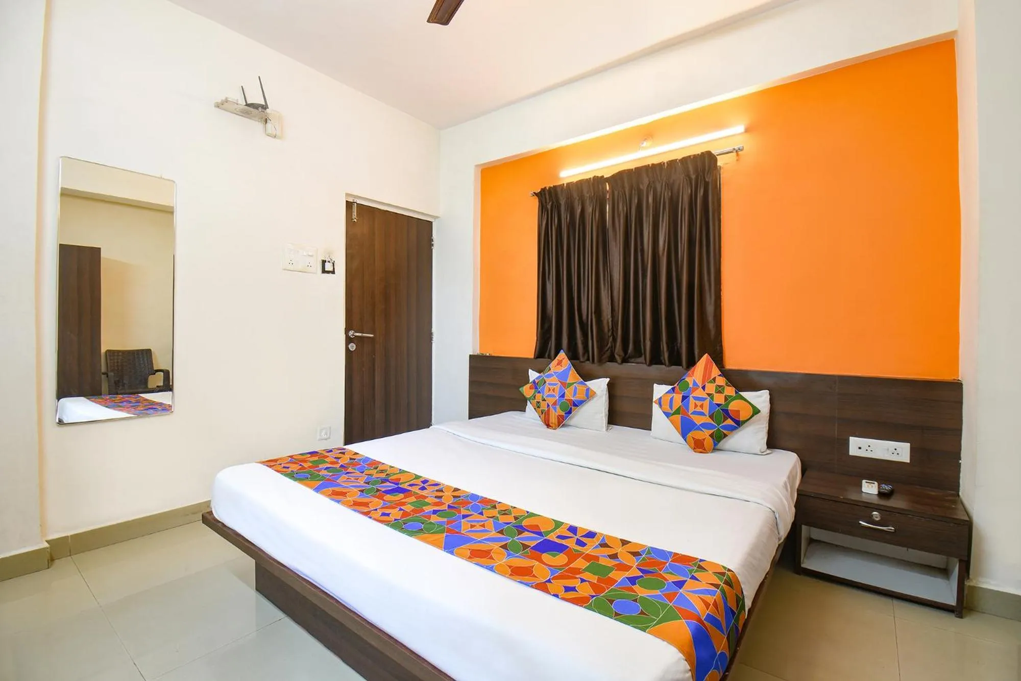 Bed in Via Comfort Executive - Nr Butterfly Park - Hinjawadi