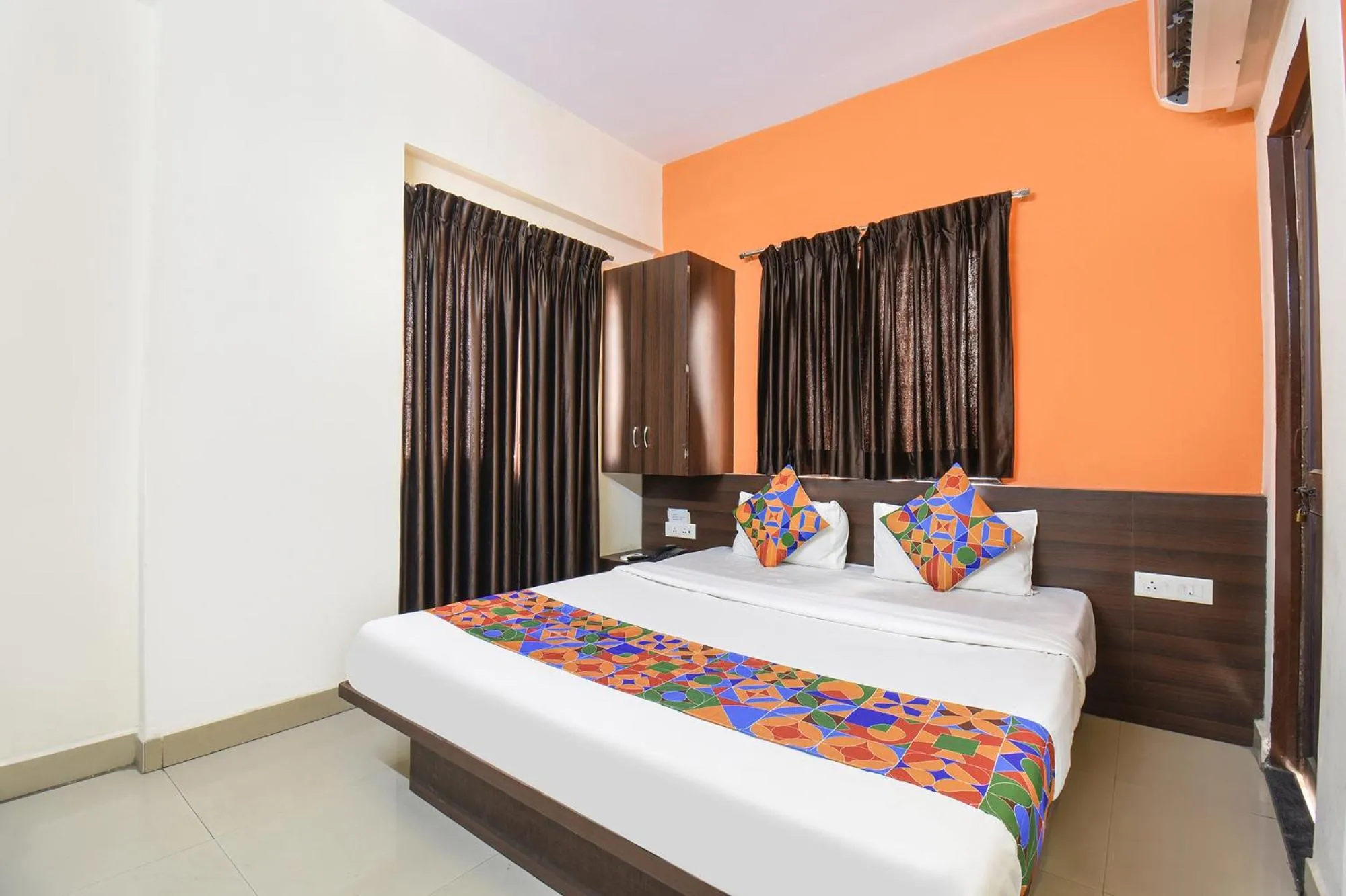 Bed in Via Comfort Executive - Nr Butterfly Park - Hinjawadi