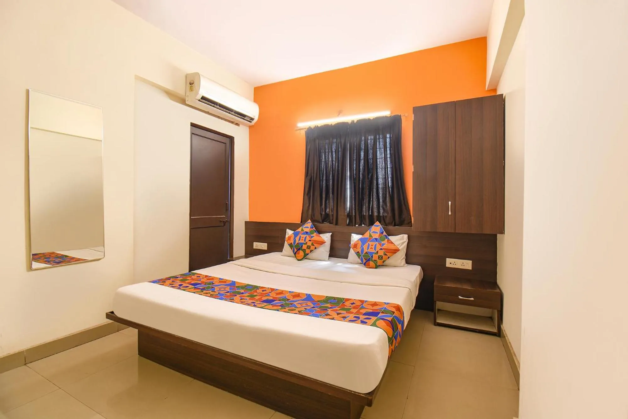 Bed in Via Comfort Executive - Nr Butterfly Park - Hinjawadi