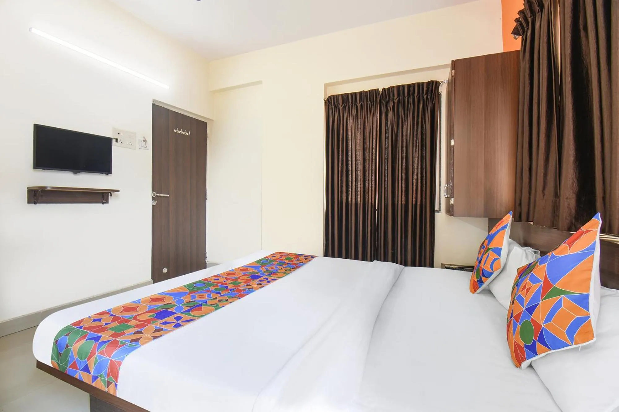 Bed in Via Comfort Executive - Nr Butterfly Park - Hinjawadi