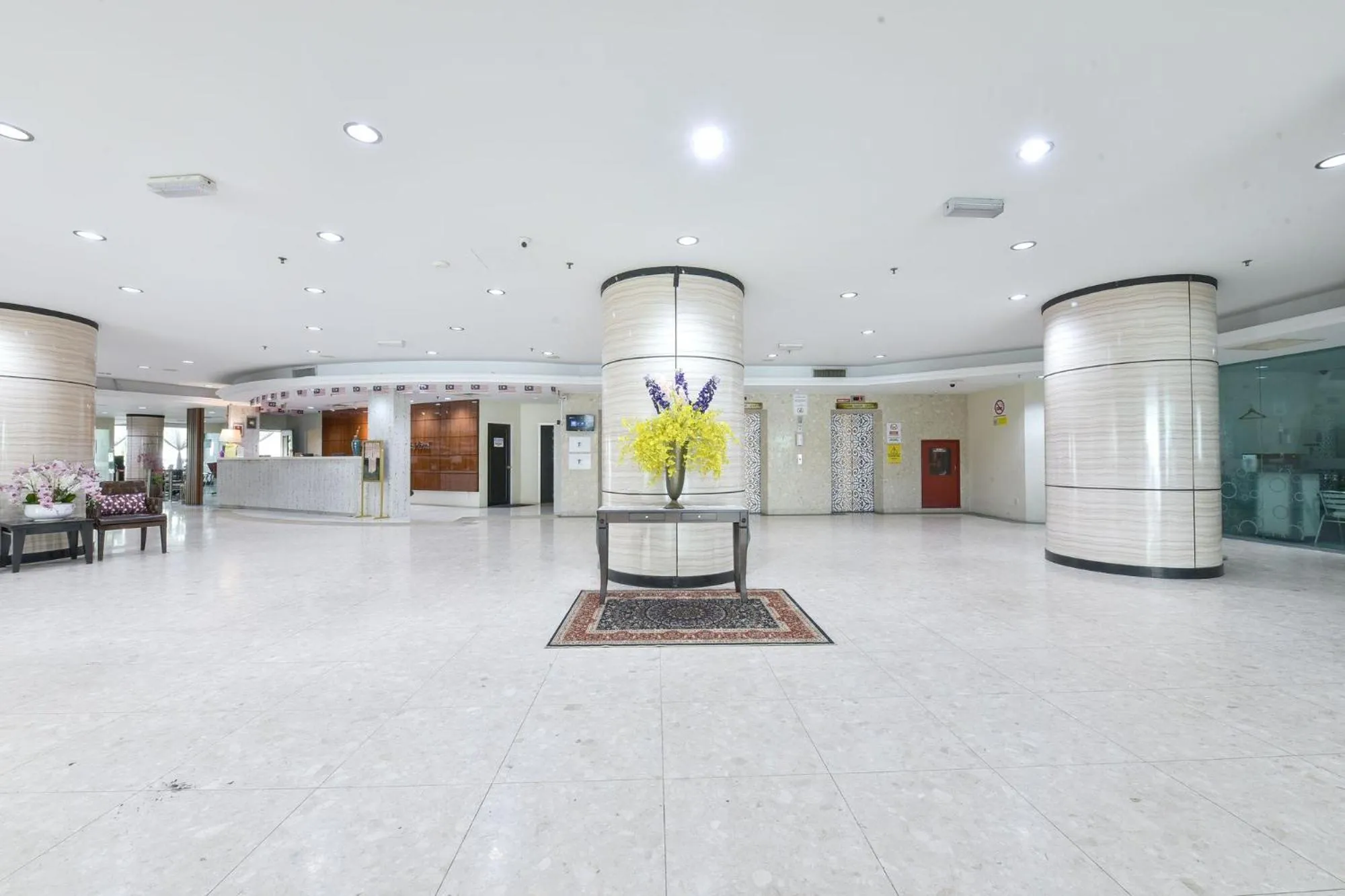 Area and facilities in Sunday Malacca Formerly Tun Fatimah