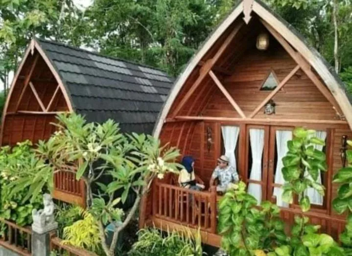 Property building in Kibu Kauh Sunrise Cottage