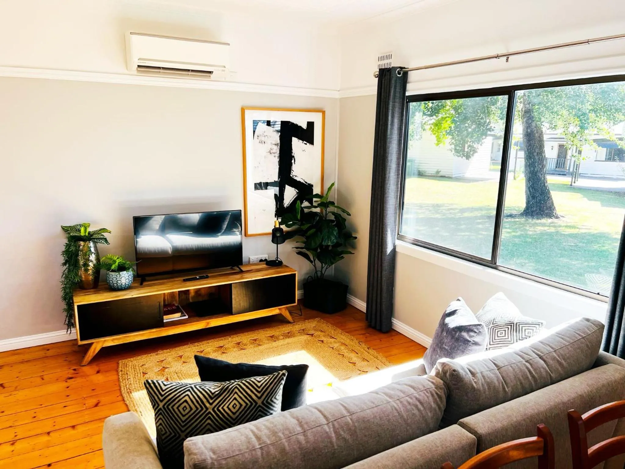 Living room in Lake Hume Resort