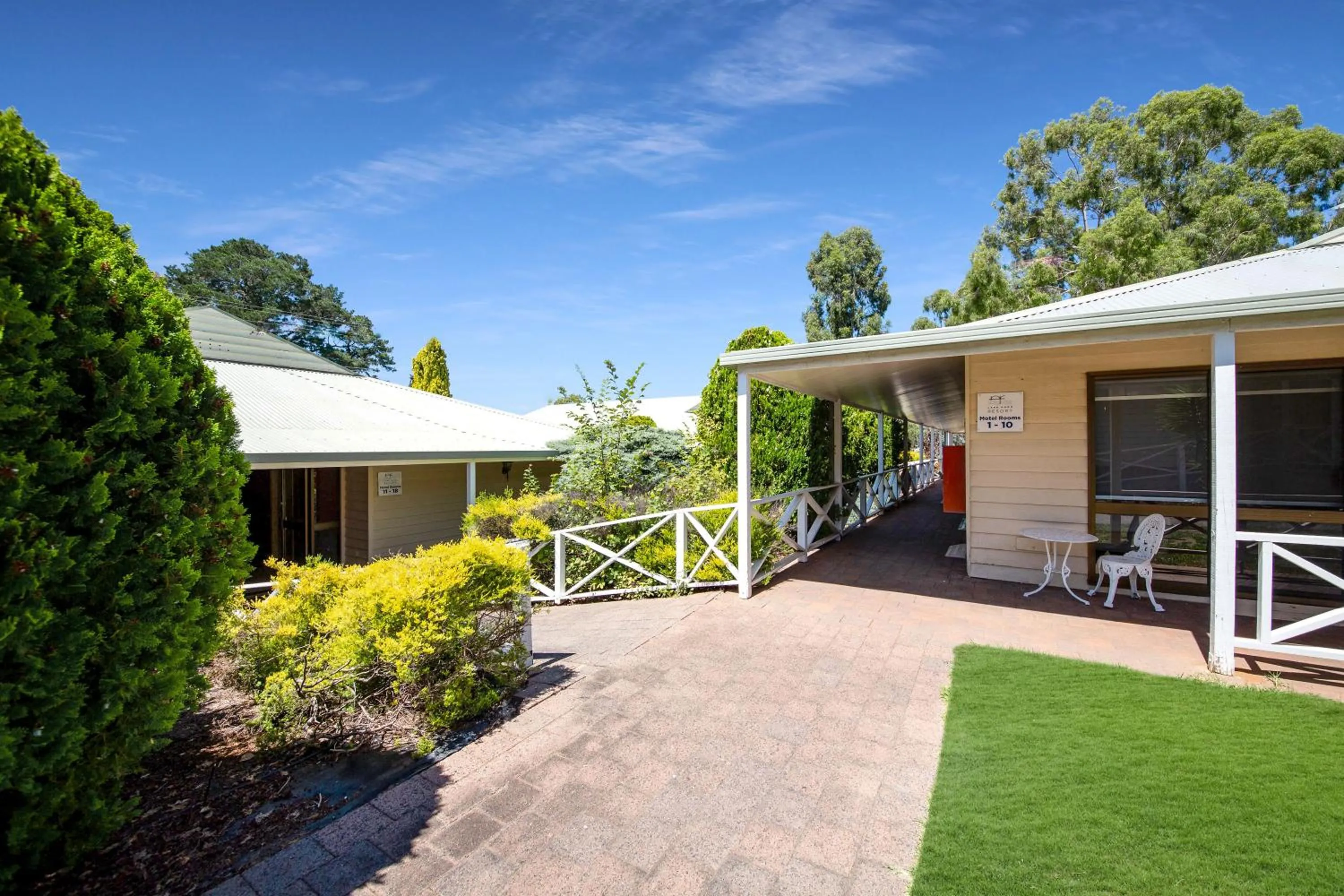 Property building in Lake Hume Resort