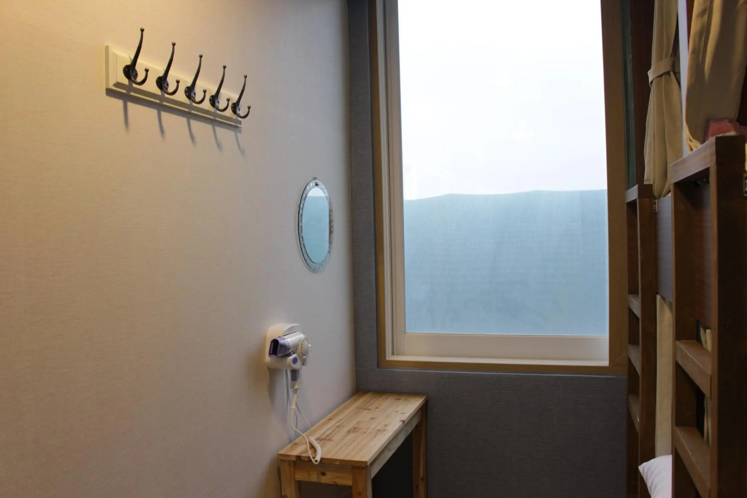 6-Bed Dormitory Room with Private Bathroom in Bexco Hostel B&B 6-Bed Dormitory Room with Private Bathroom in Bexco Hostel B&B