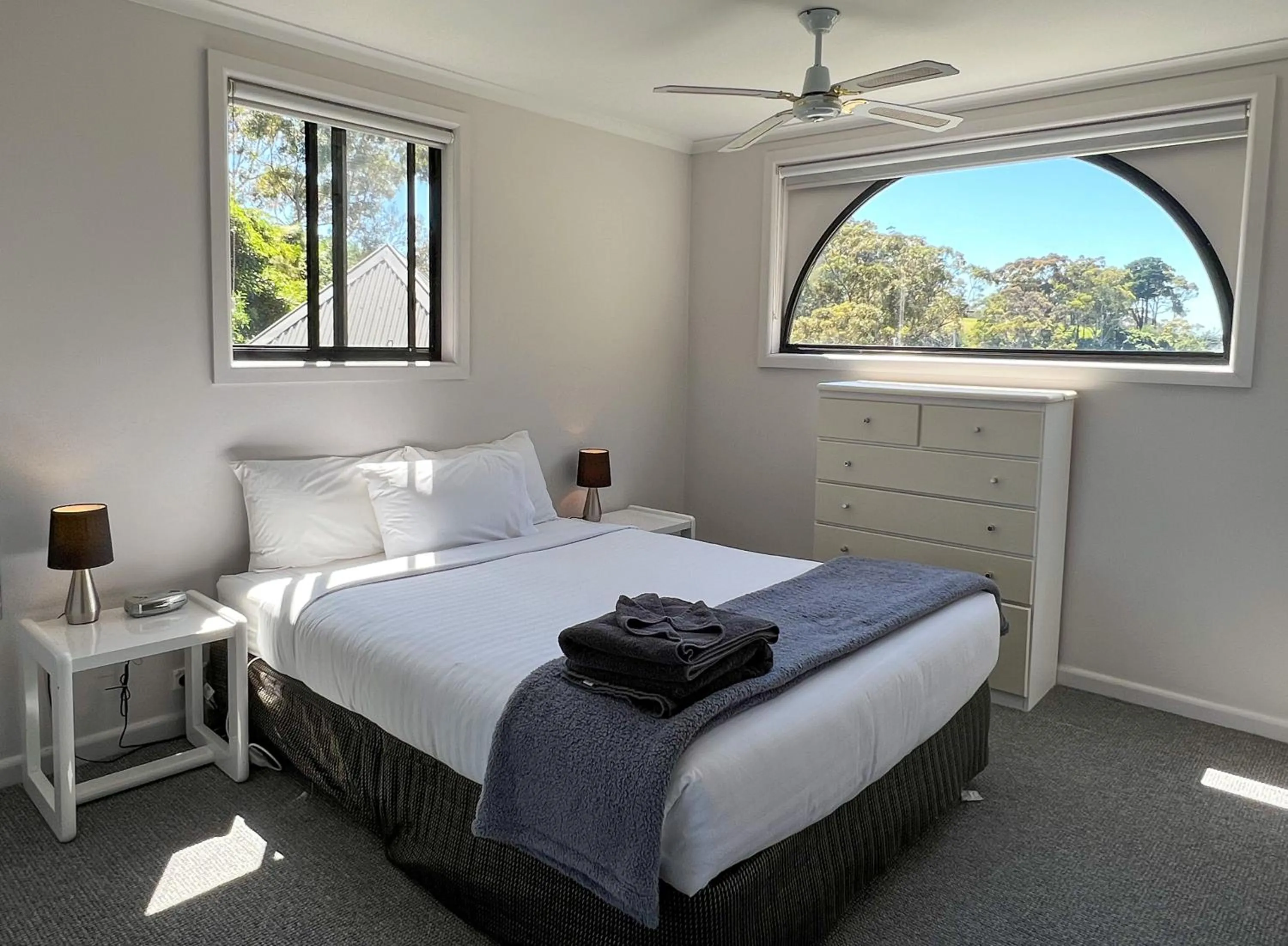 Bed in Edgewater Terraces at Metung