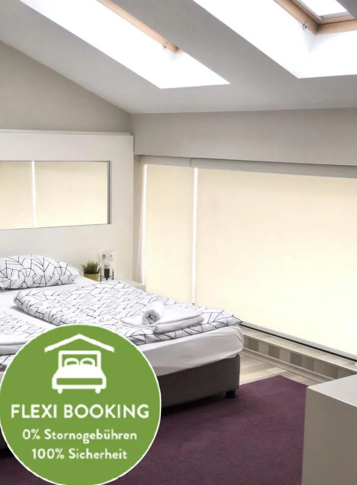 Photo of the whole room, Bed in Executive Rooms and Suites Play