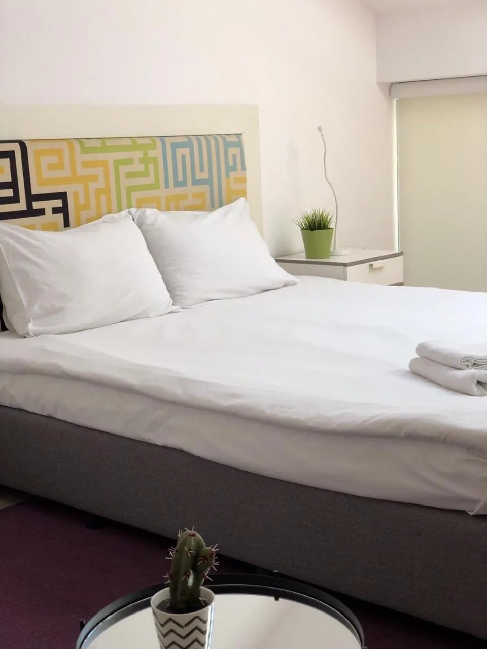 Bed in Executive Rooms and Suites Play