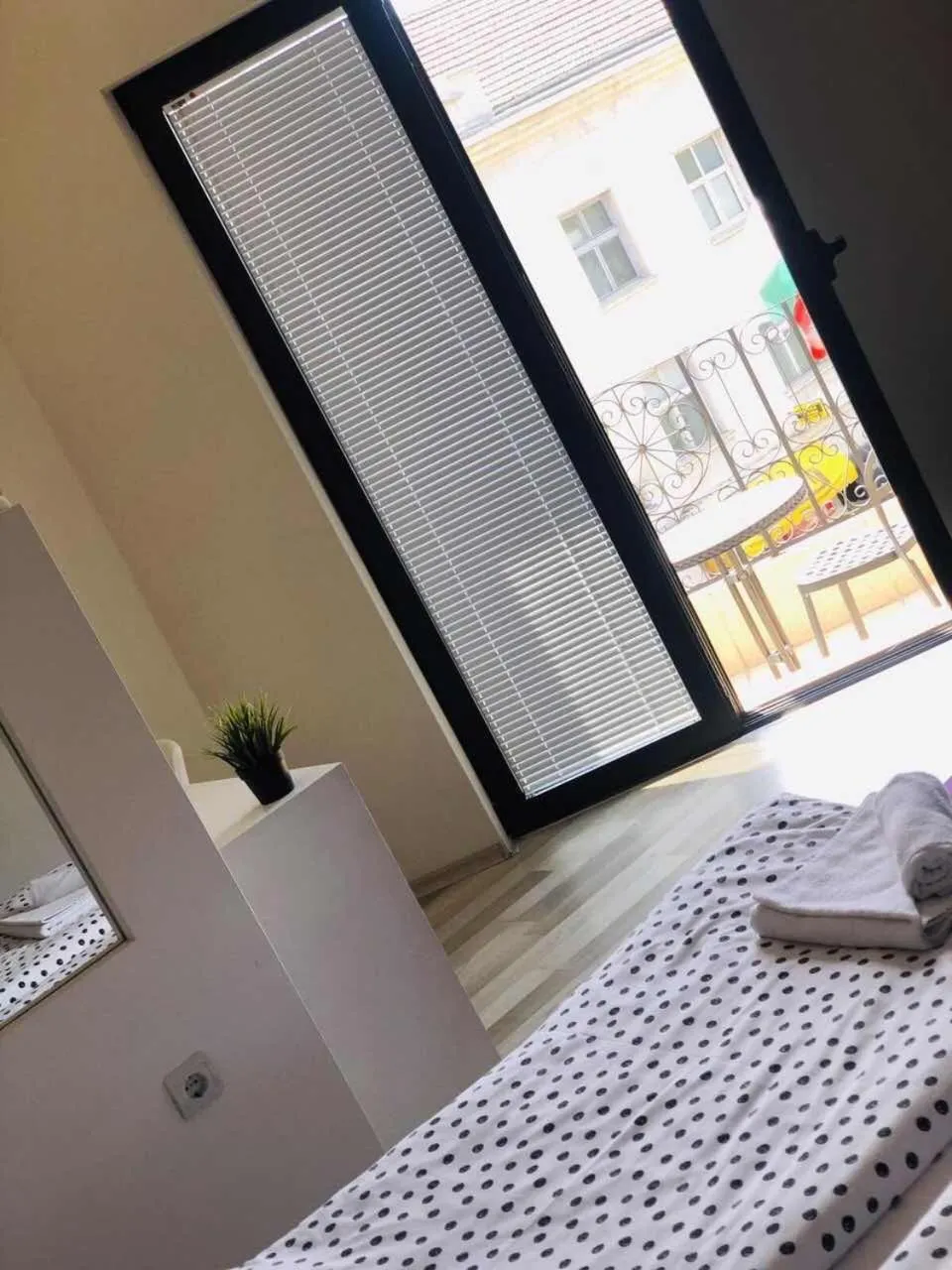 Photo of the whole room in Executive Rooms and Suites Play