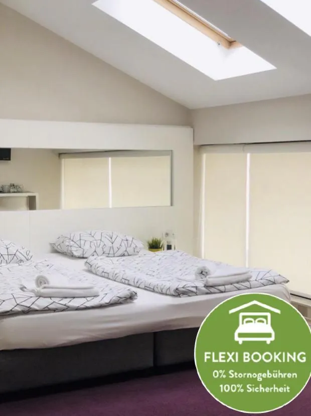 Bed in Executive Rooms and Suites Play