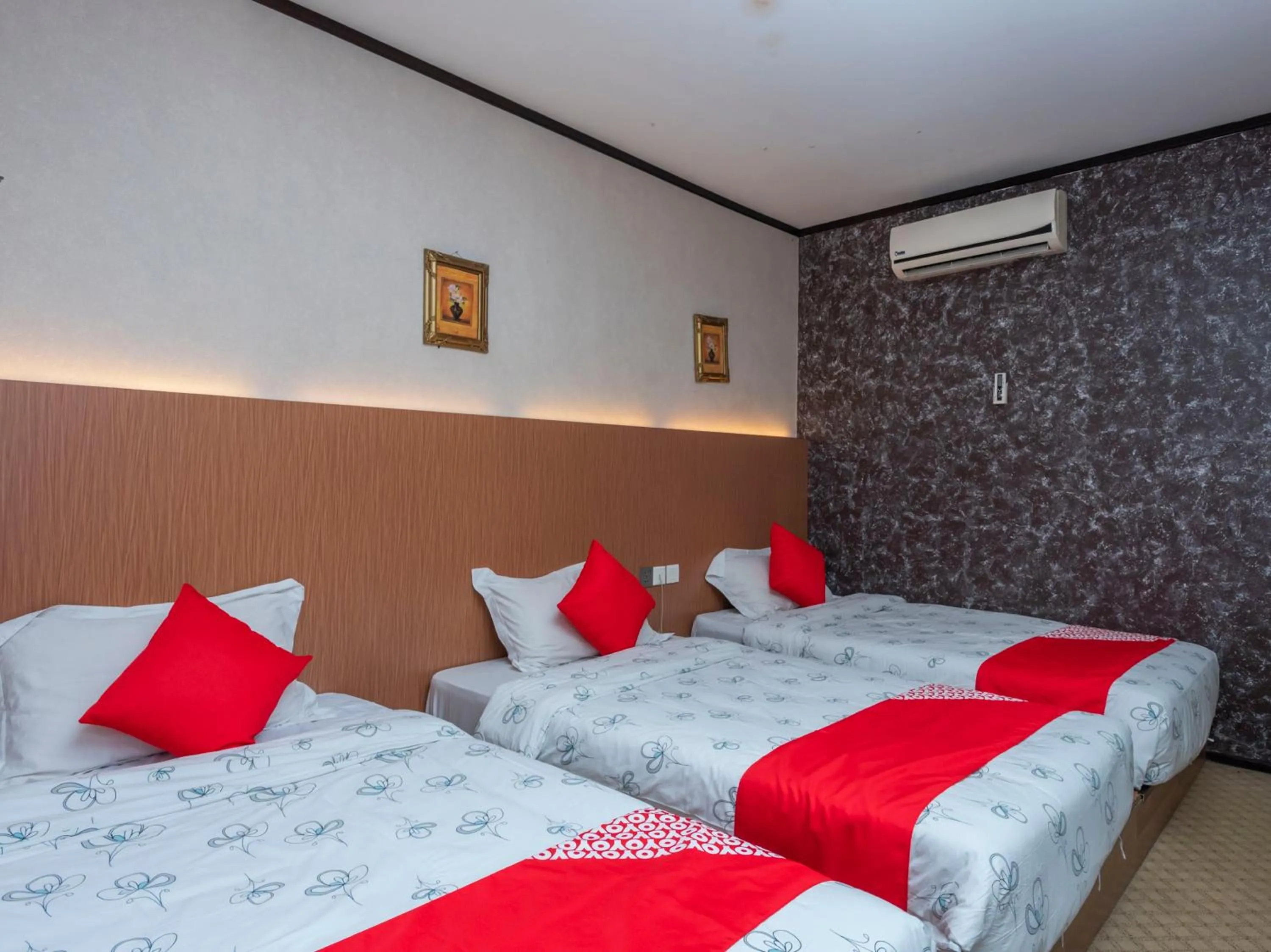 Bedroom in Hotel Suan Bee Sutera