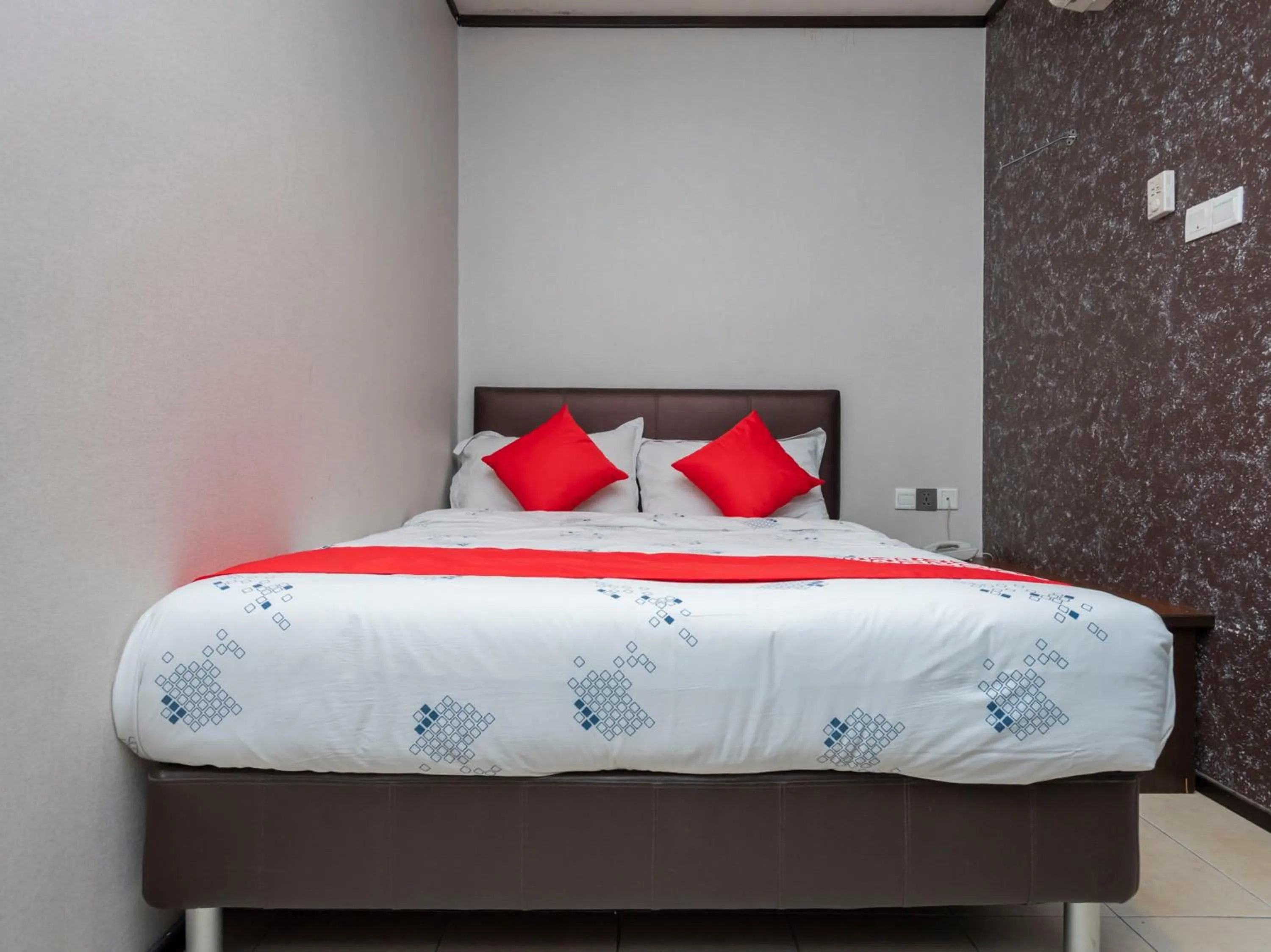 Bedroom in Hotel Suan Bee Sutera