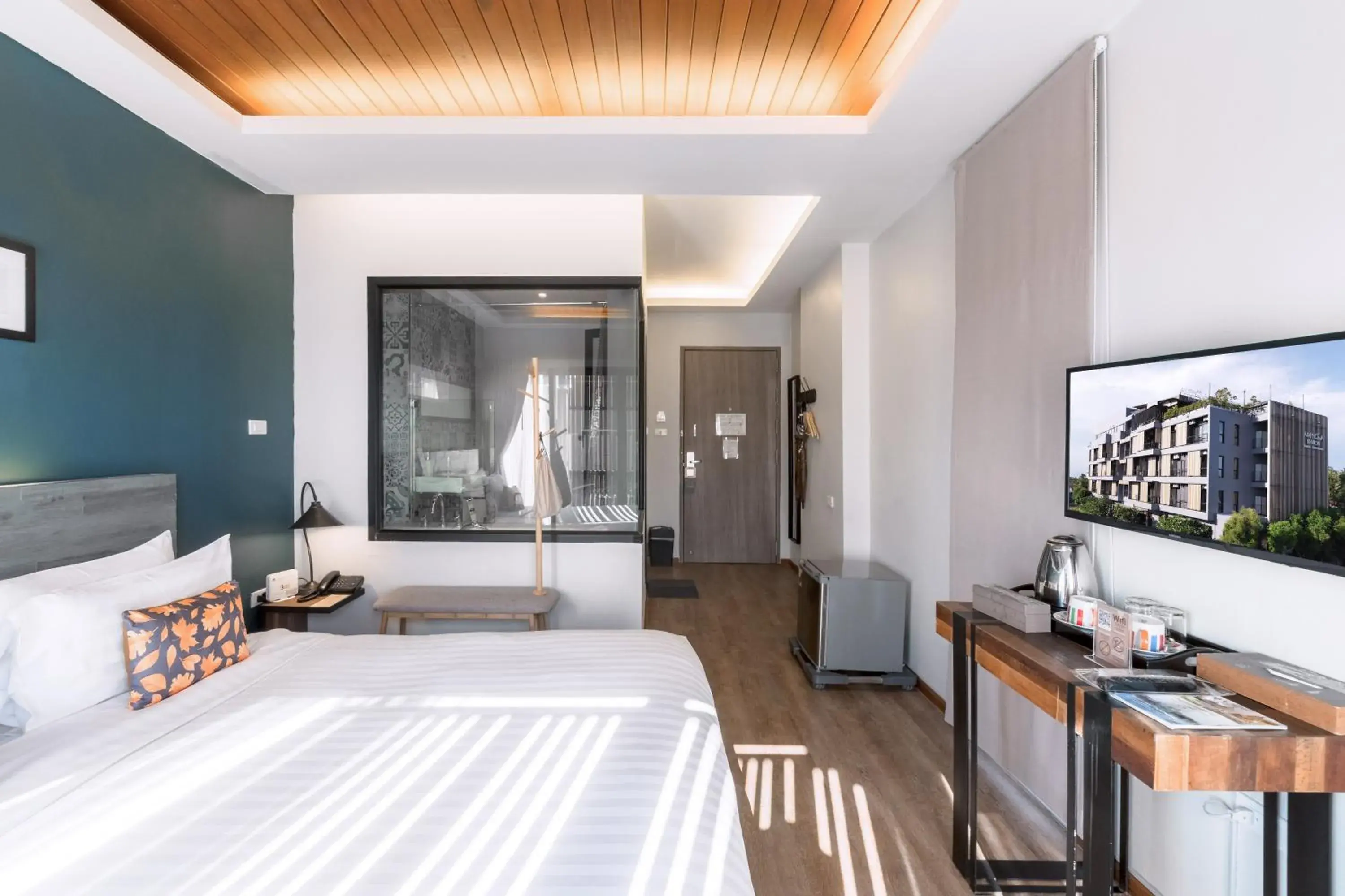 Deluxe Double Room with Bath in Amphawa Nanon Hotel Deluxe Double Room with Bath in Amphawa Nanon Hotel