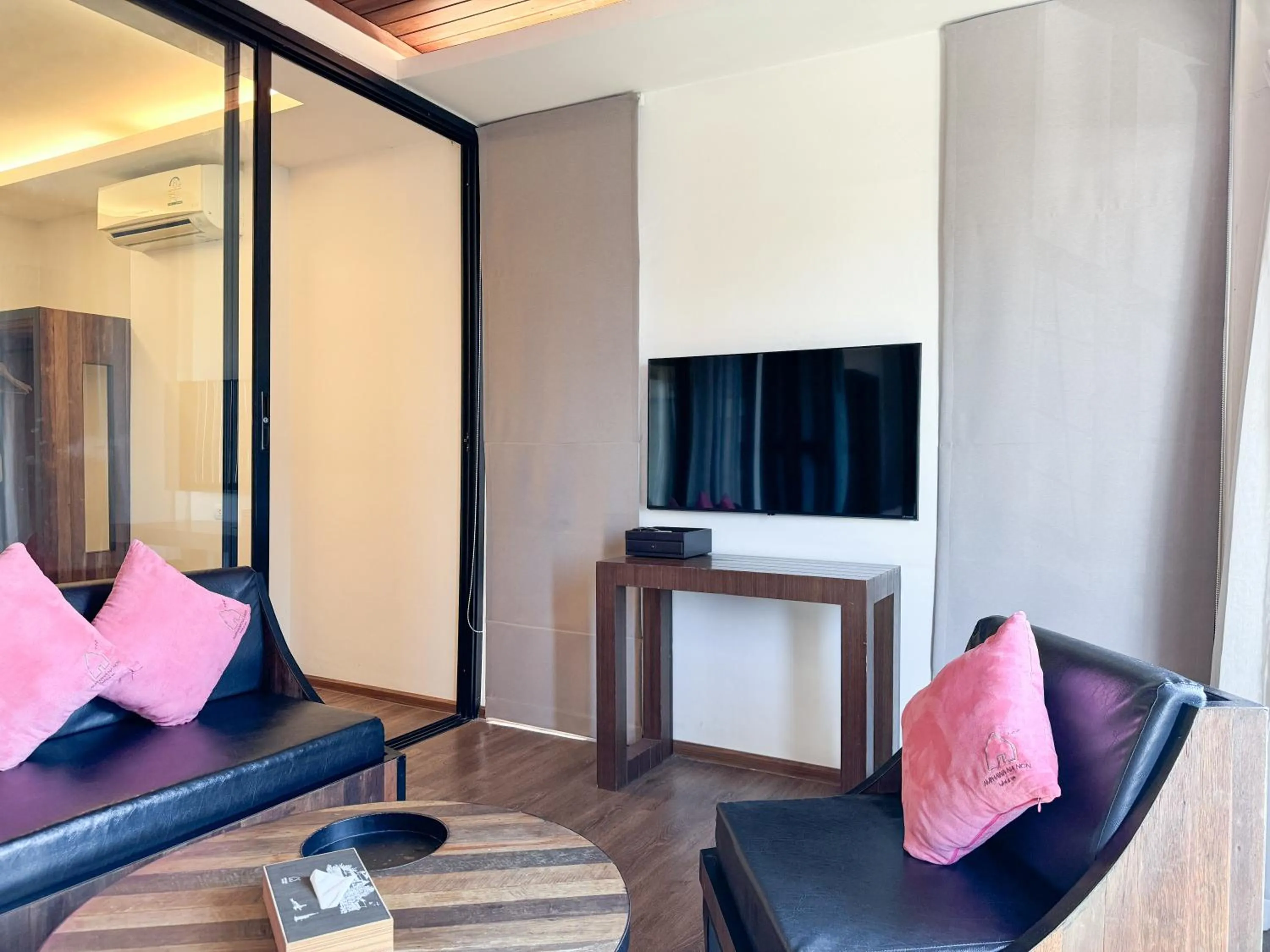 TV and multimedia in Amphawa Nanon Hotel