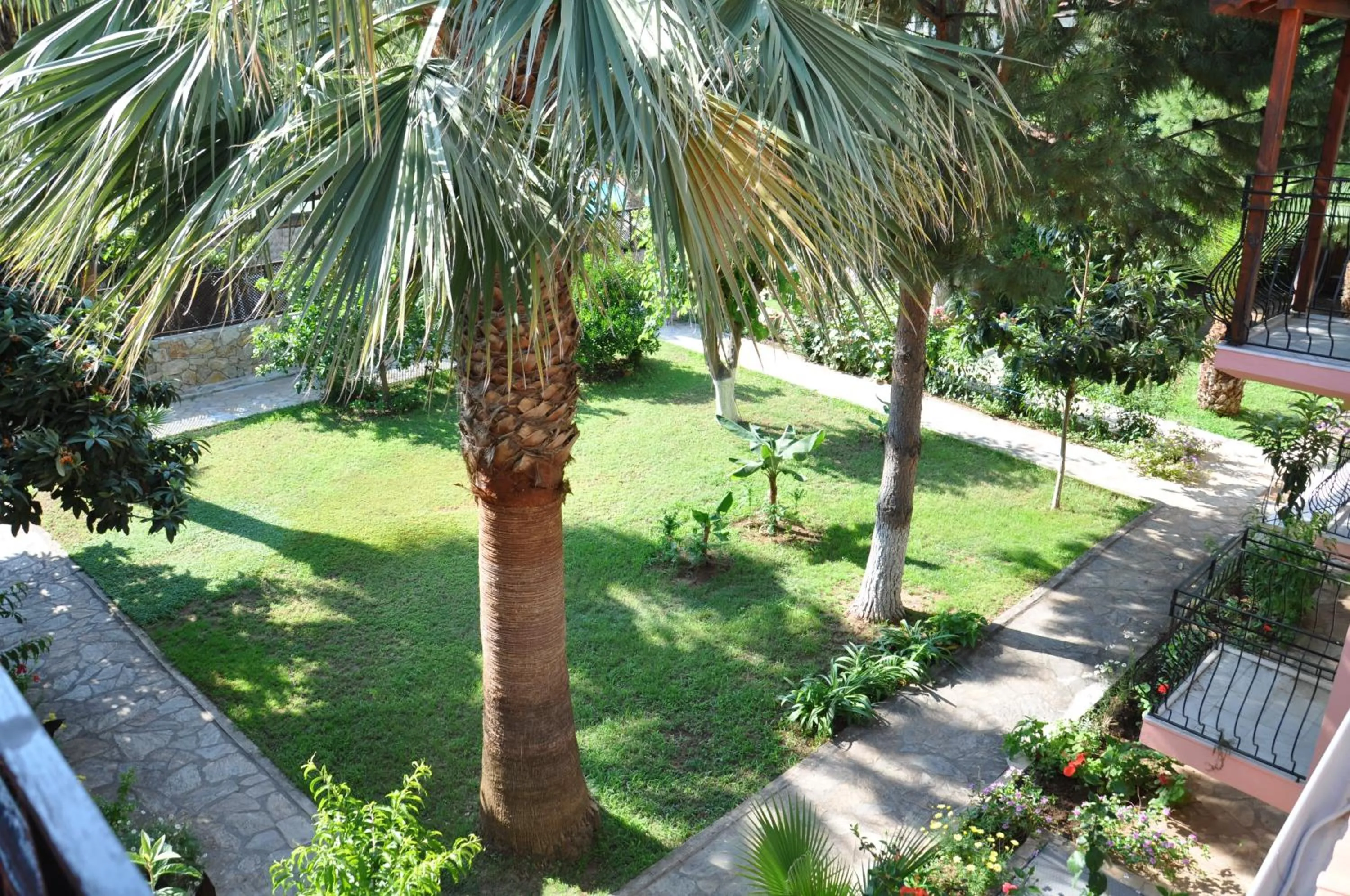 Garden in İlkiz Beach Hotel