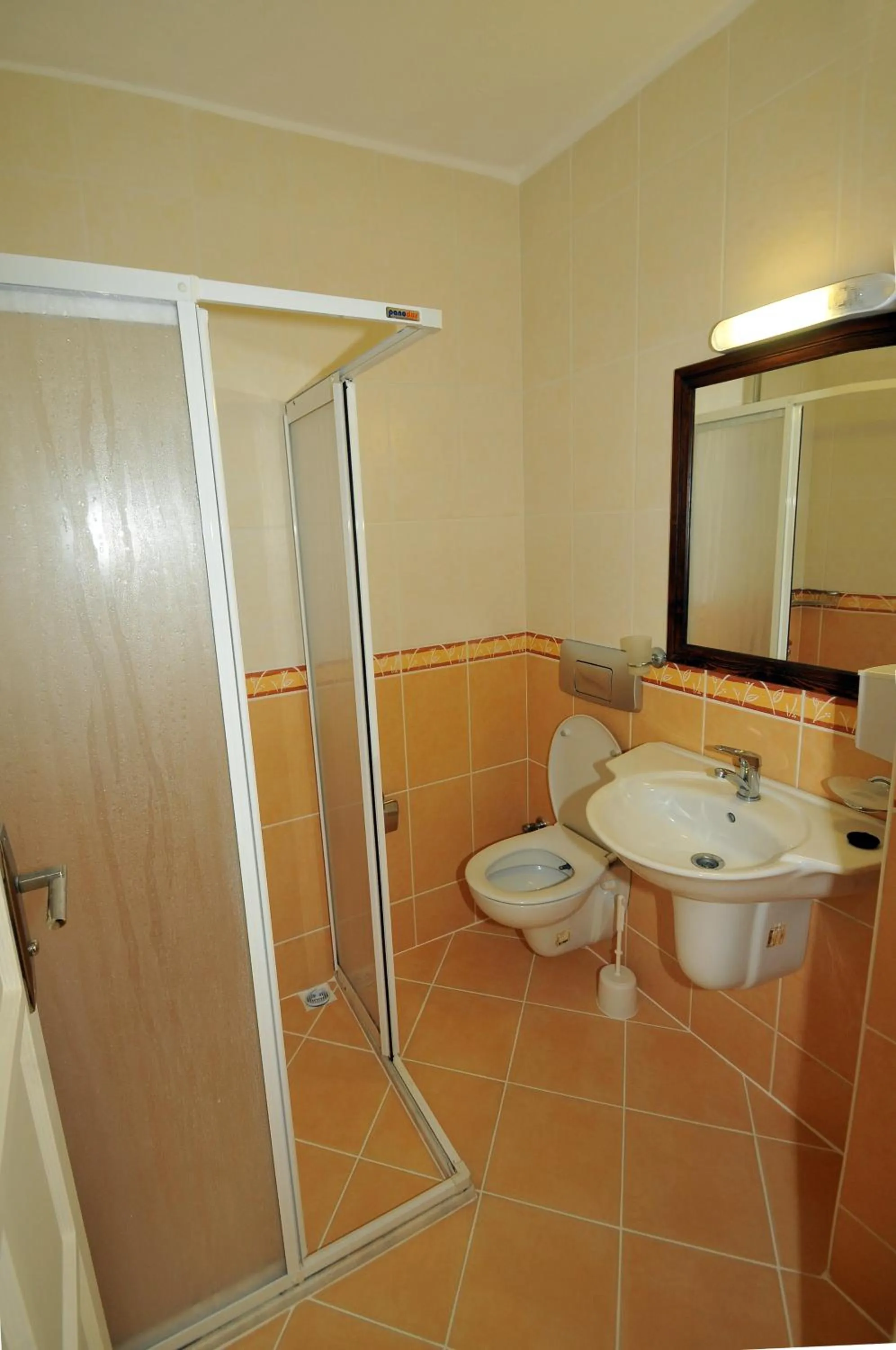 Toilet in İlkiz Beach Hotel