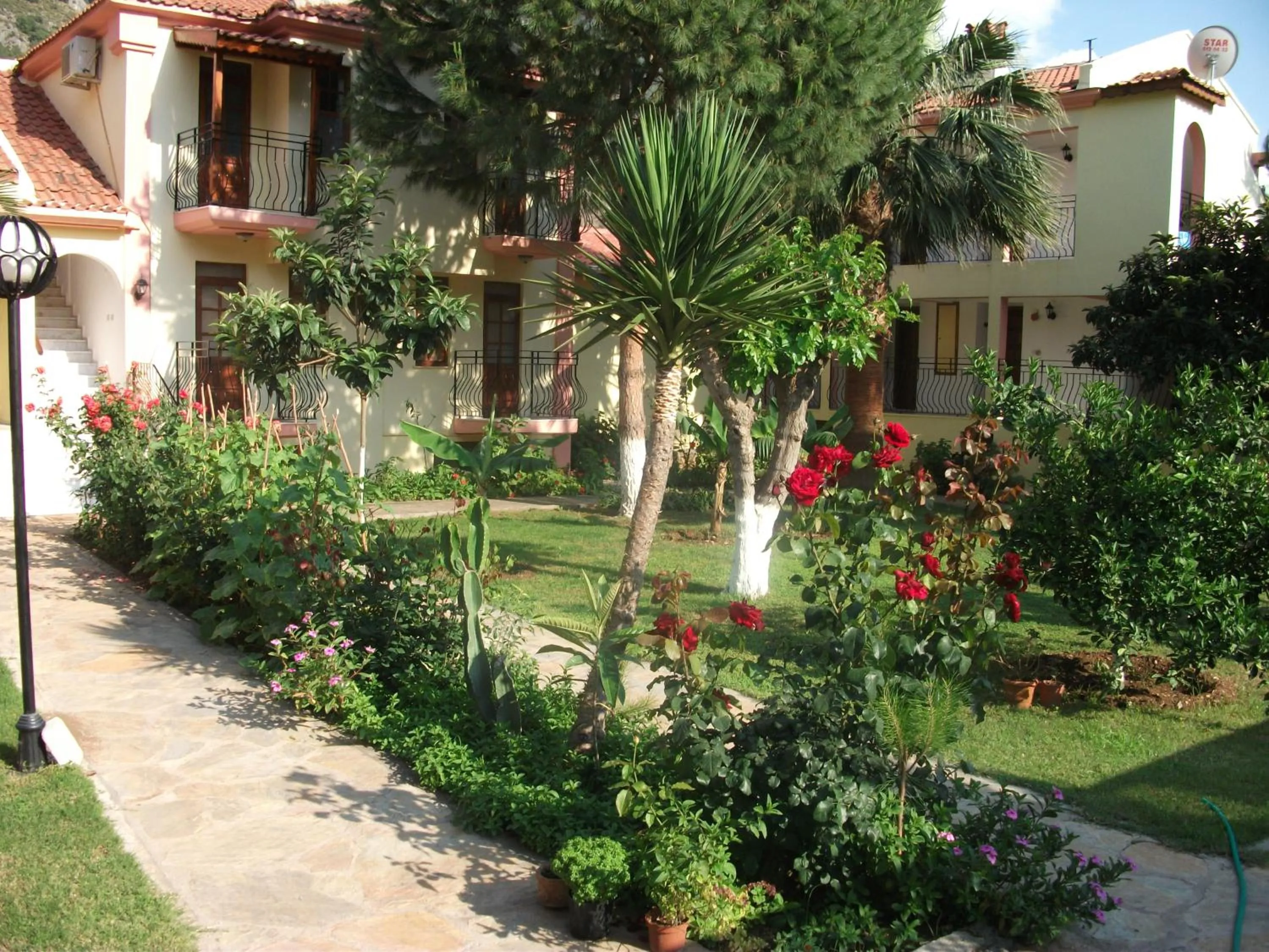 Garden in İlkiz Beach Hotel