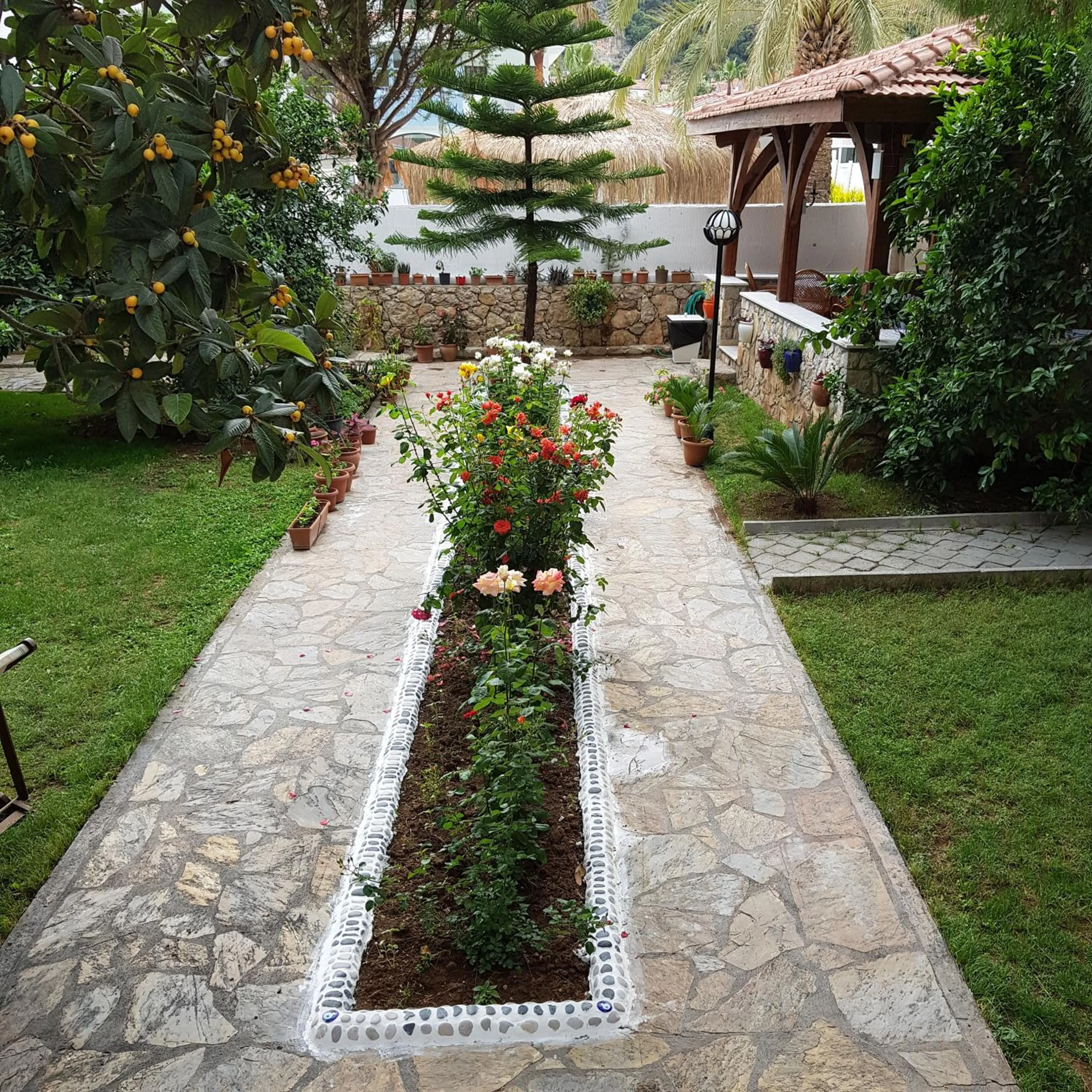 Garden in İlkiz Beach Hotel