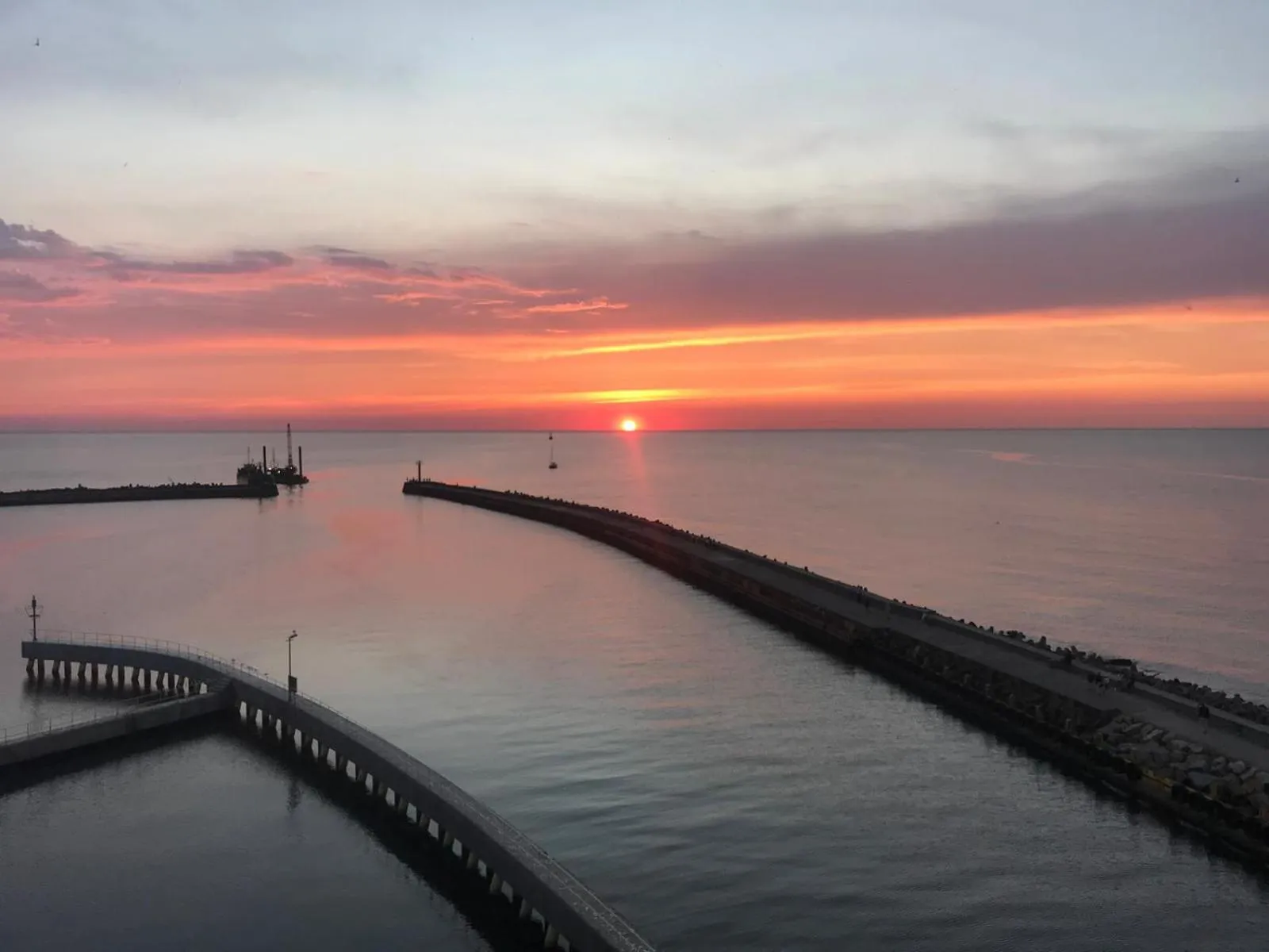 Sunset in Apartamenty Marina z widokiem na morze