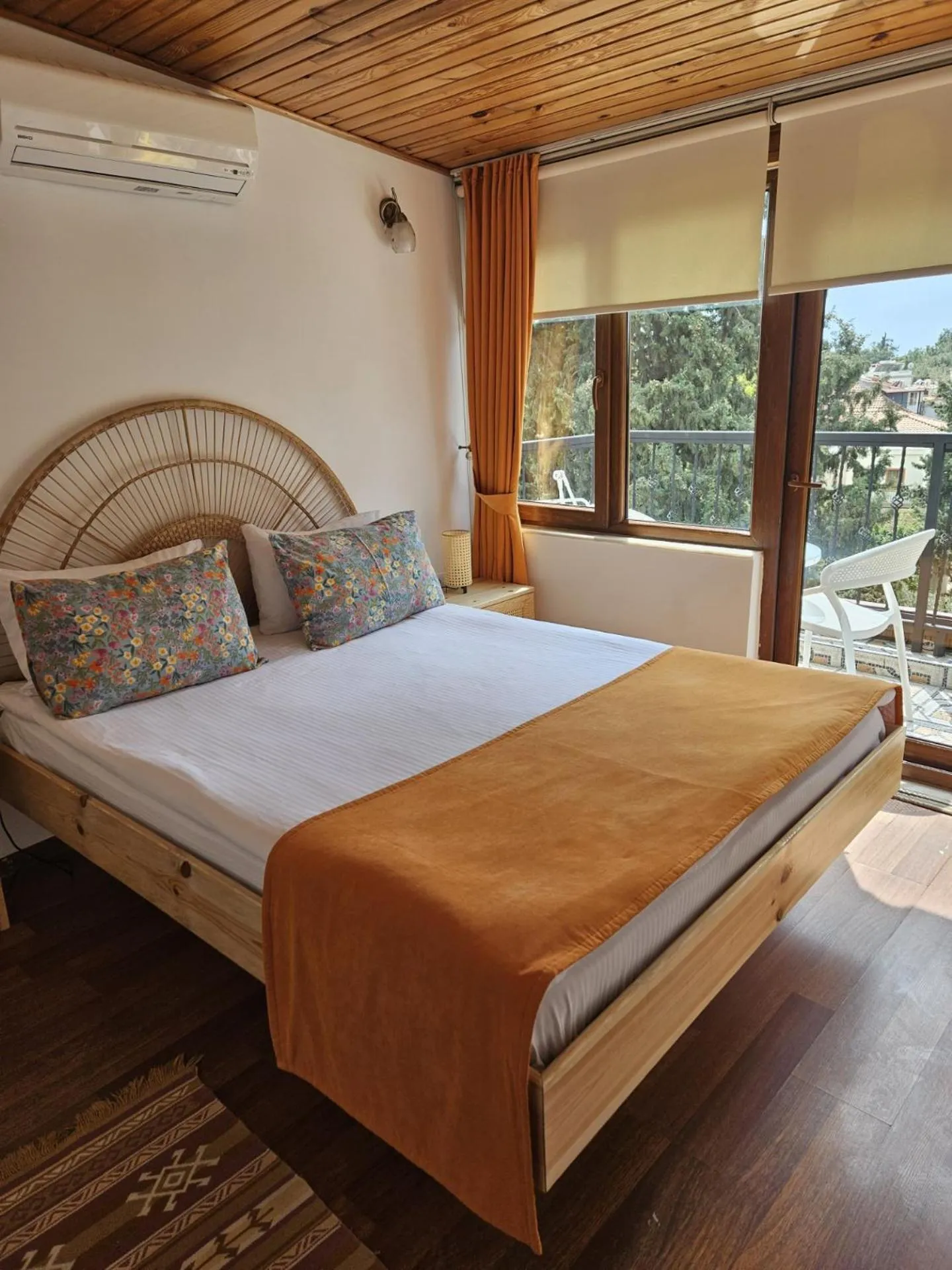 Property building, Bed in Sibel Hotel