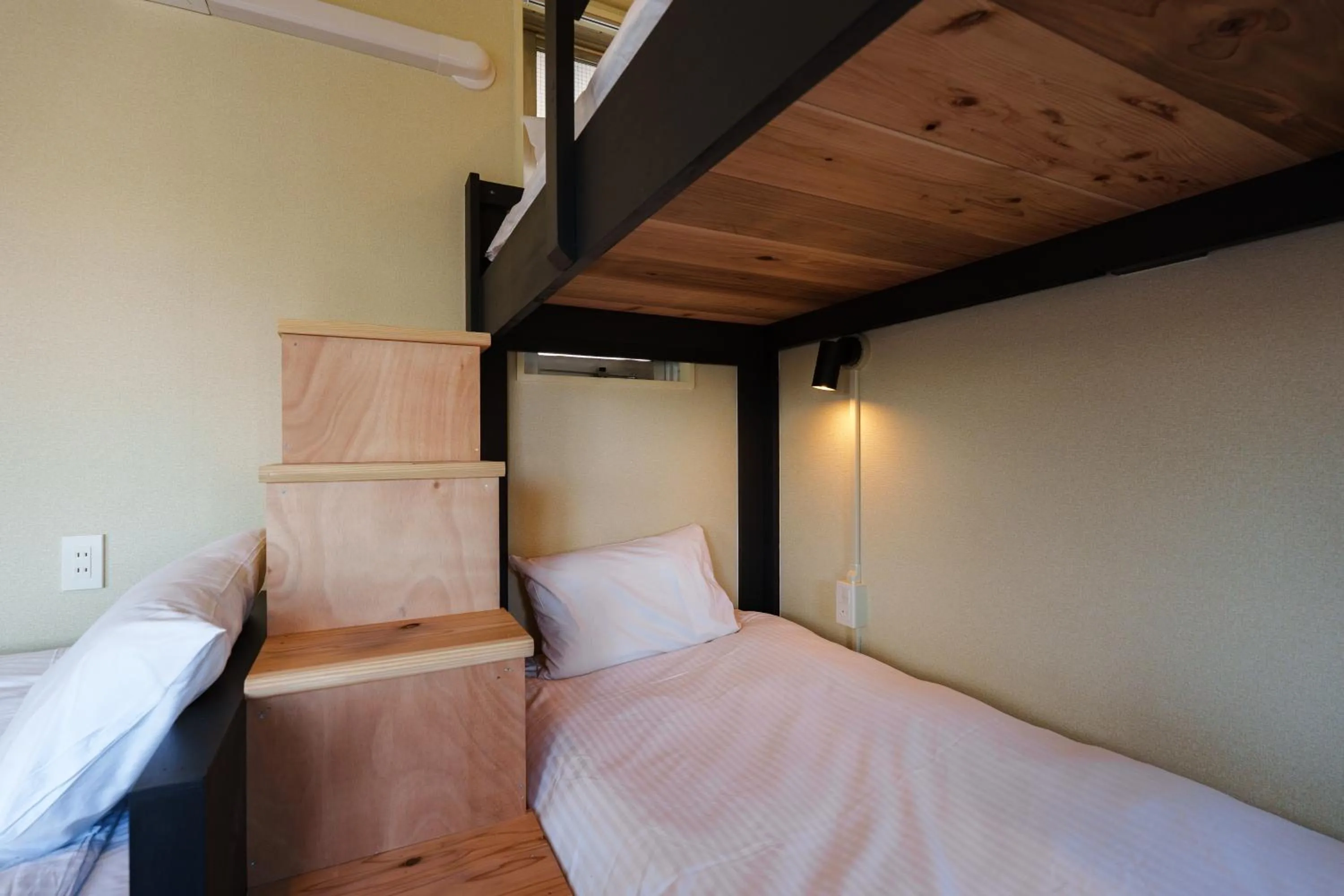 Photo of the whole room, Bed in YAMATO - DOYANEN HOTELs