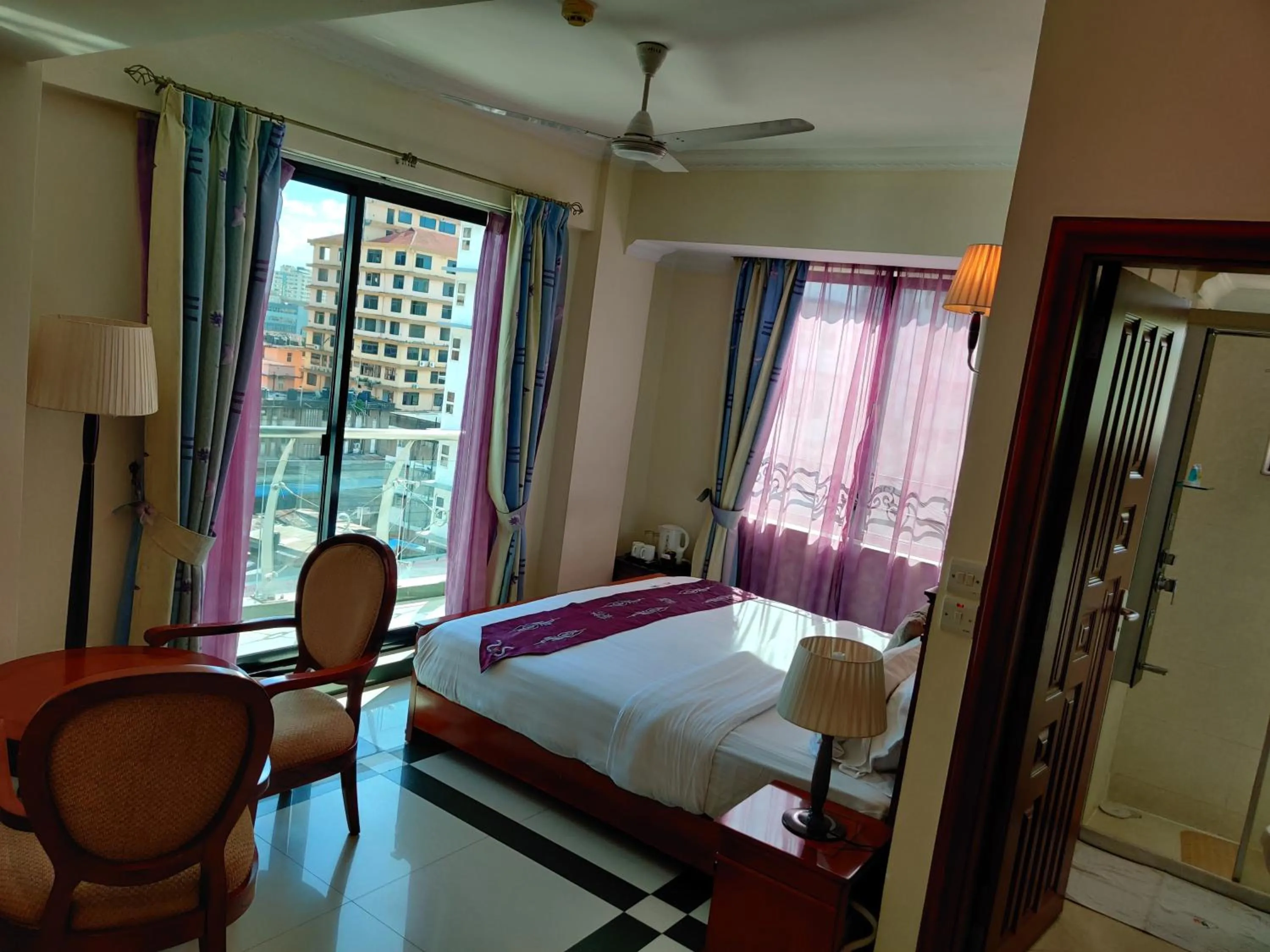 Bed in Hotel Nikko Towers