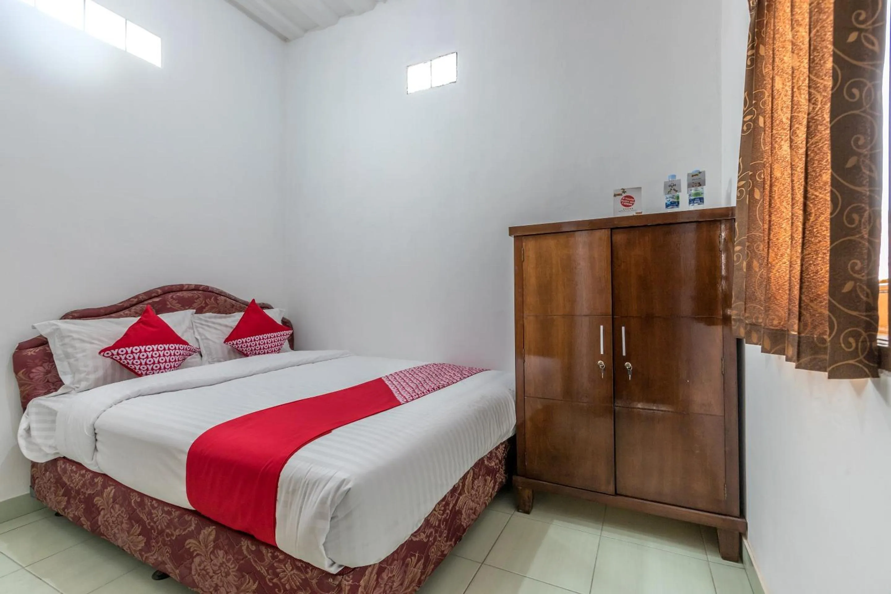 Bedroom, Bed in Hotel O Kost Arie 1