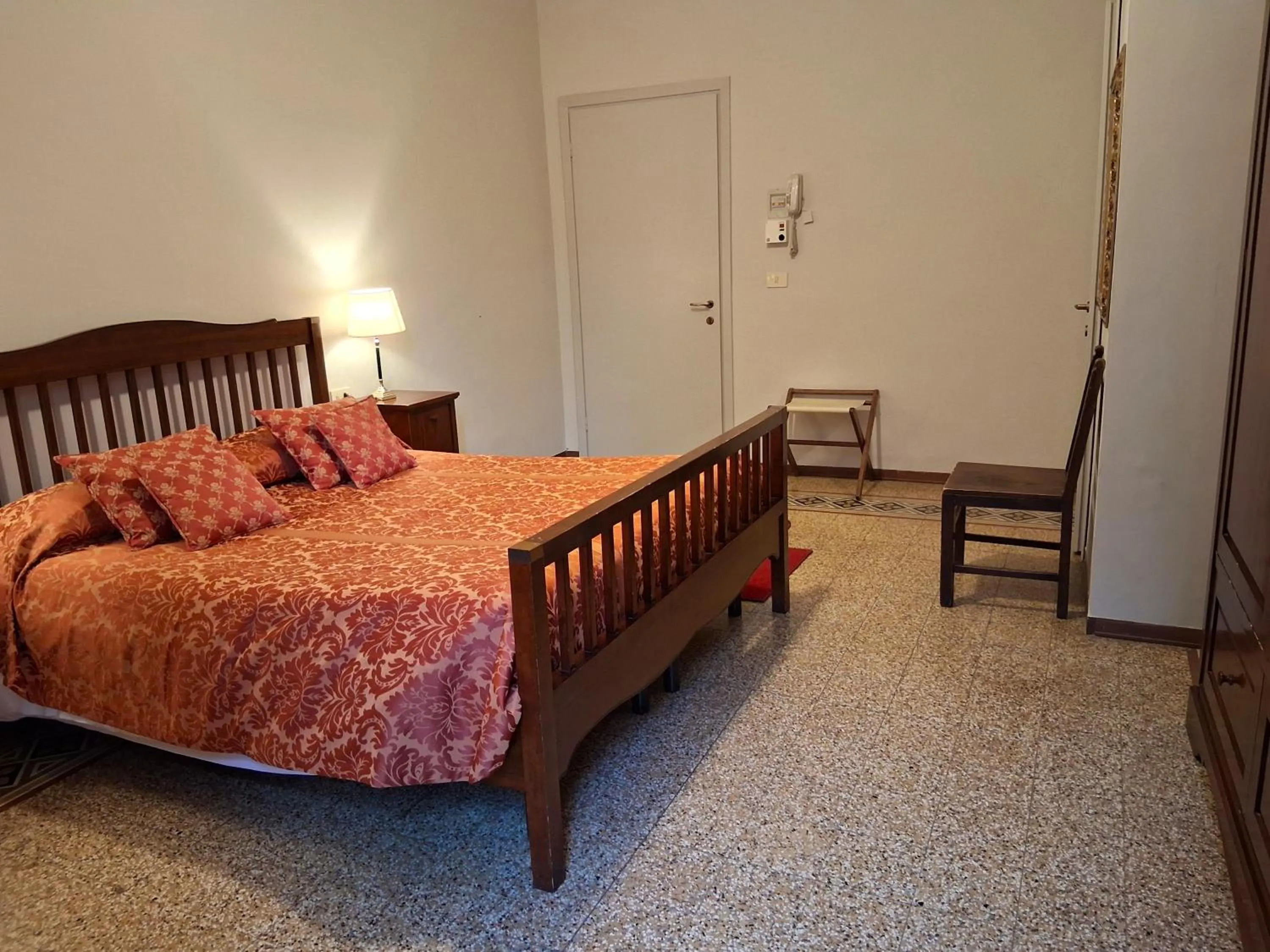 Bed in Hotel Tourist House