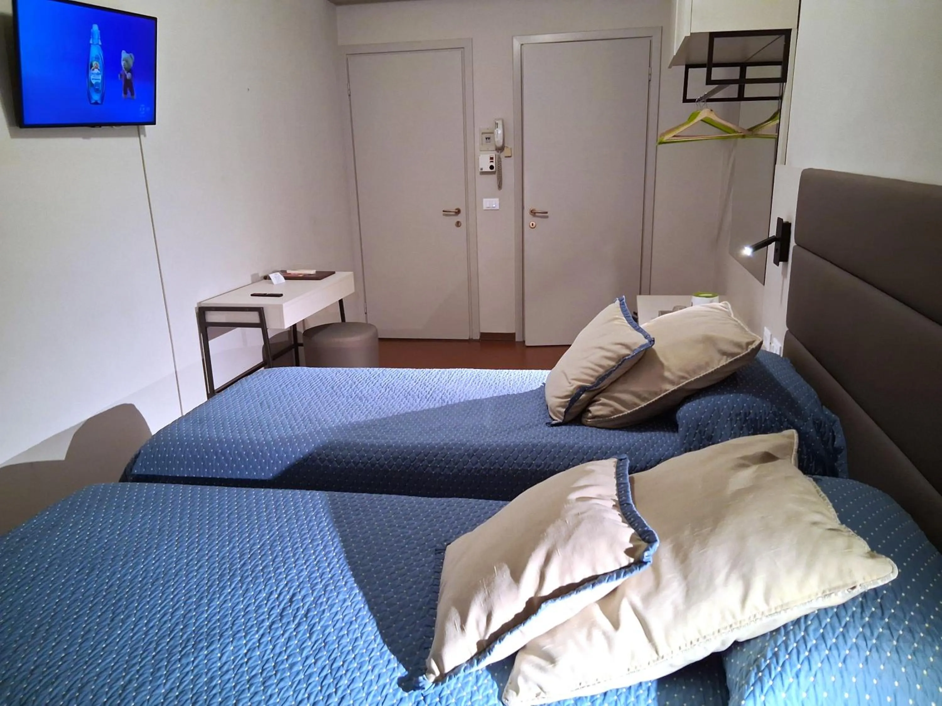 Bed in Hotel Tourist House