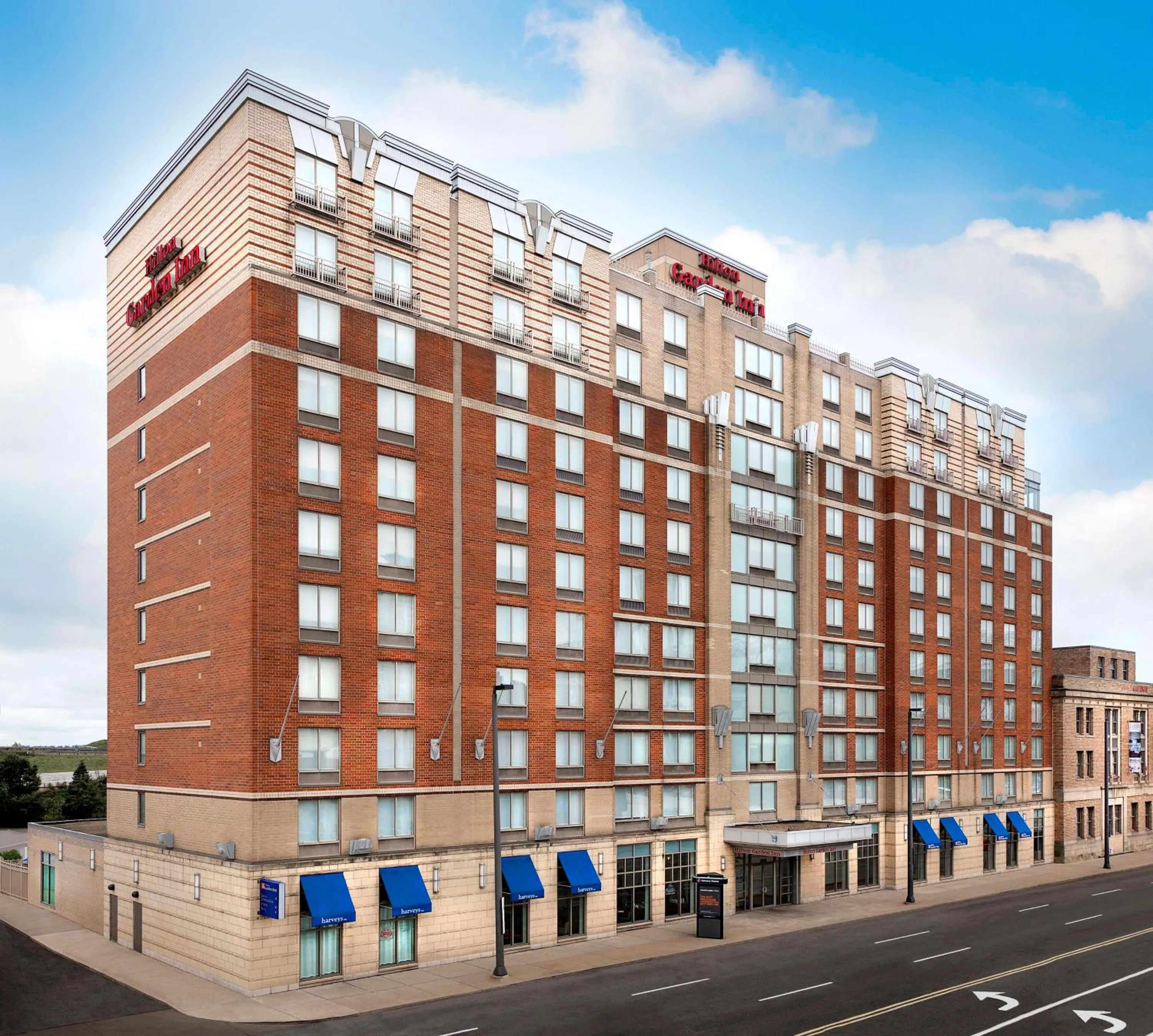 Property building in Hilton Garden Inn Cleveland Downtown