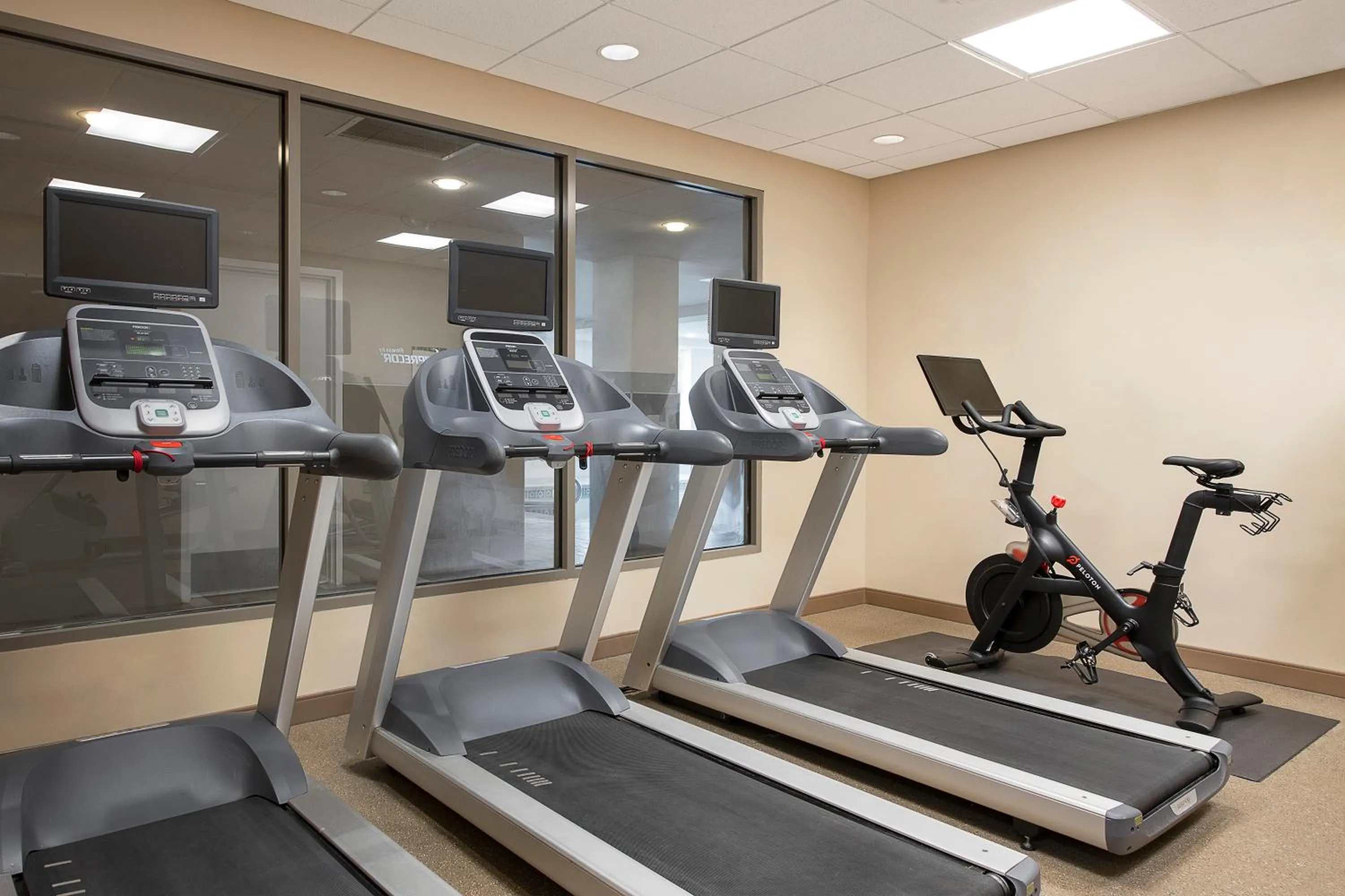Fitness centre/facilities in Hilton Garden Inn Cleveland Downtown